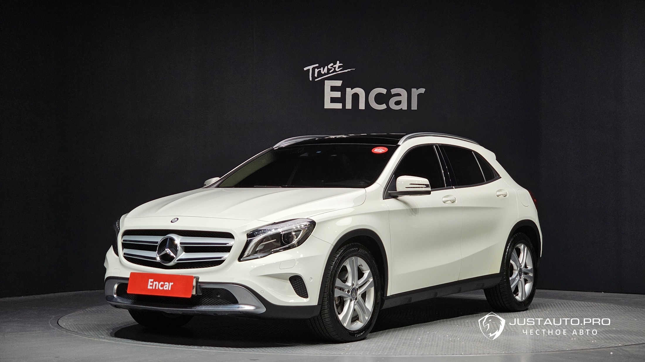 Автомобиль Mercedes-Benz GLA-Class