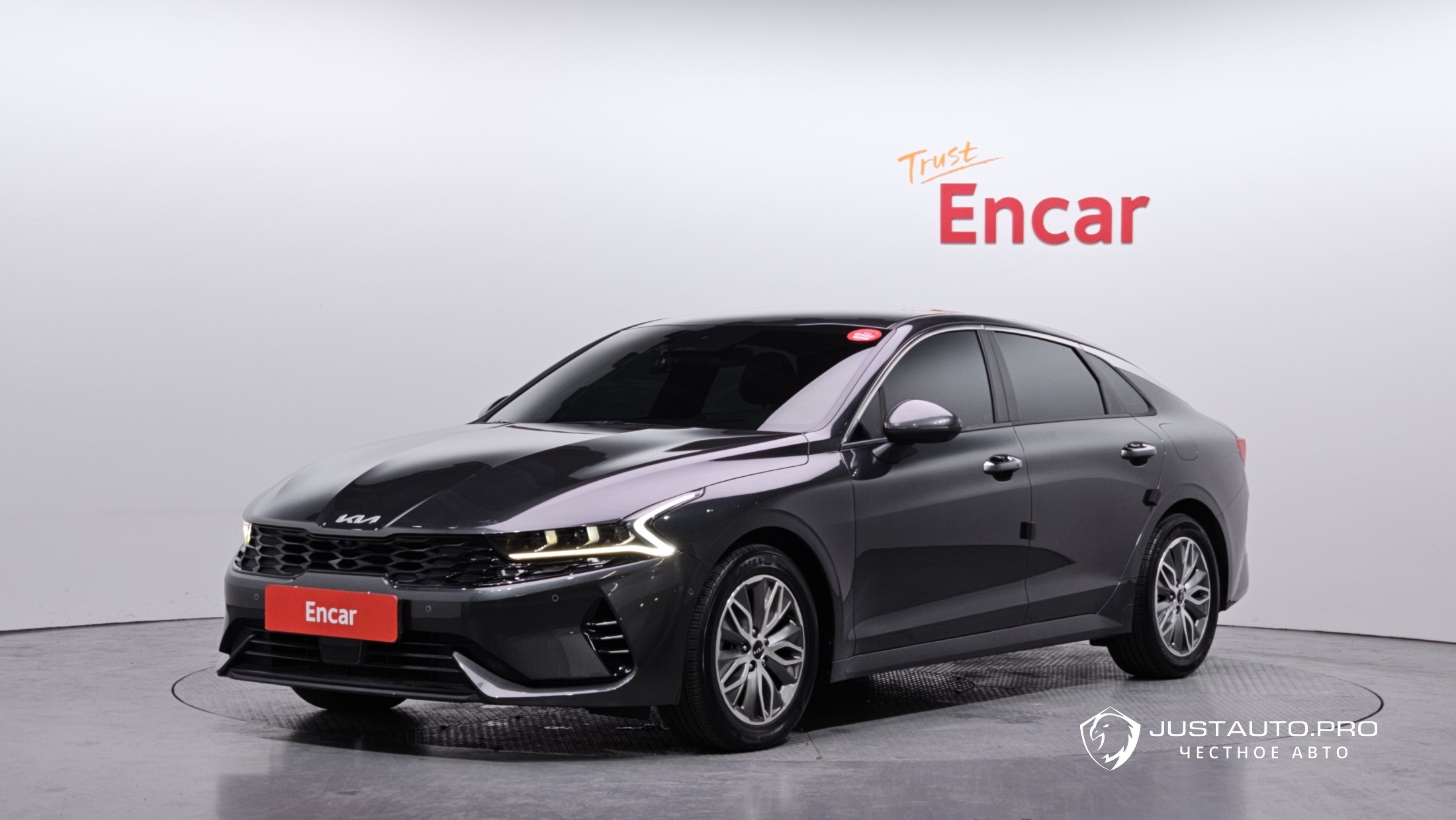 Автомобиль Kia K5
