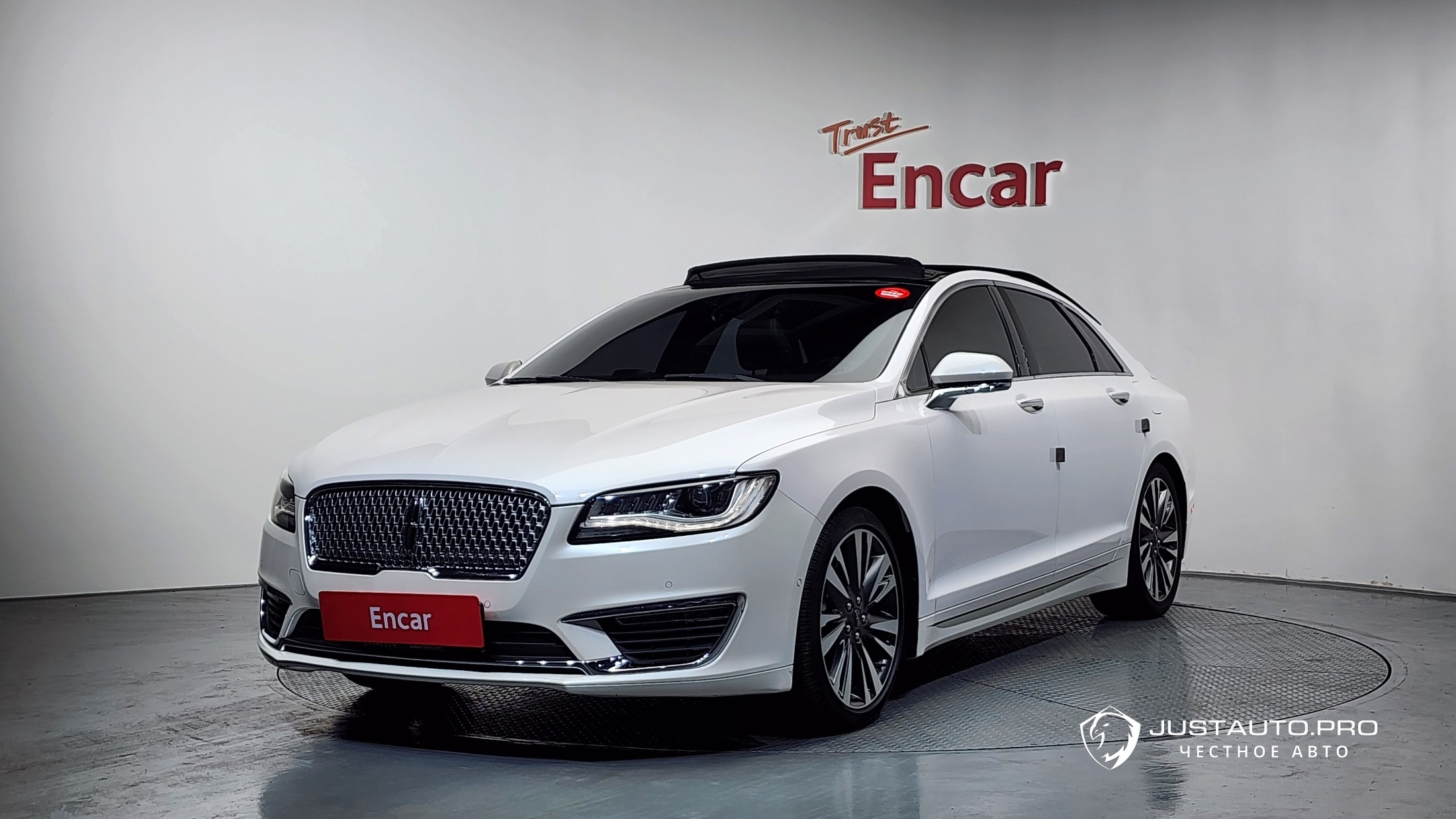 Автомобиль Lincoln MKZ