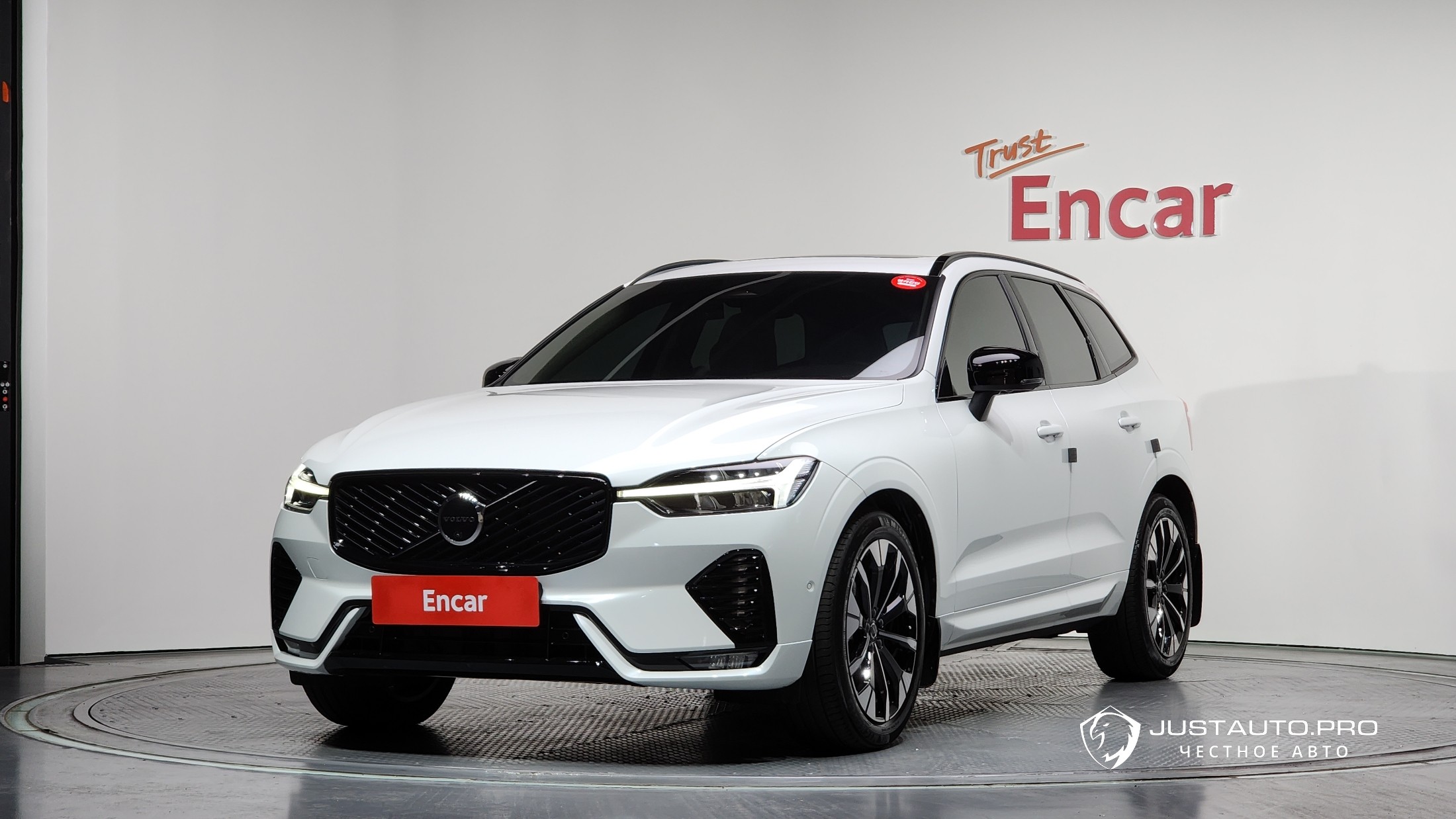 Автомобиль Volvo XC60