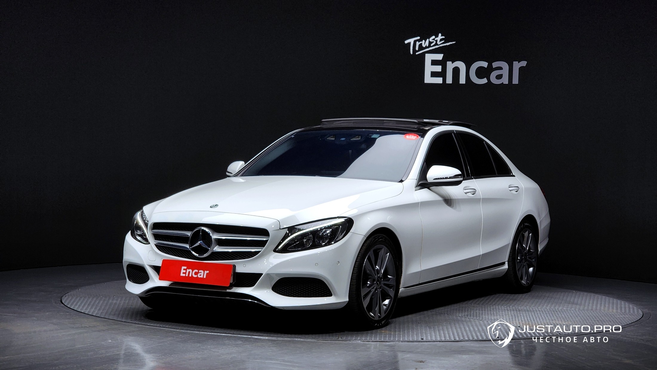 Автомобиль Mercedes-Benz C-Class