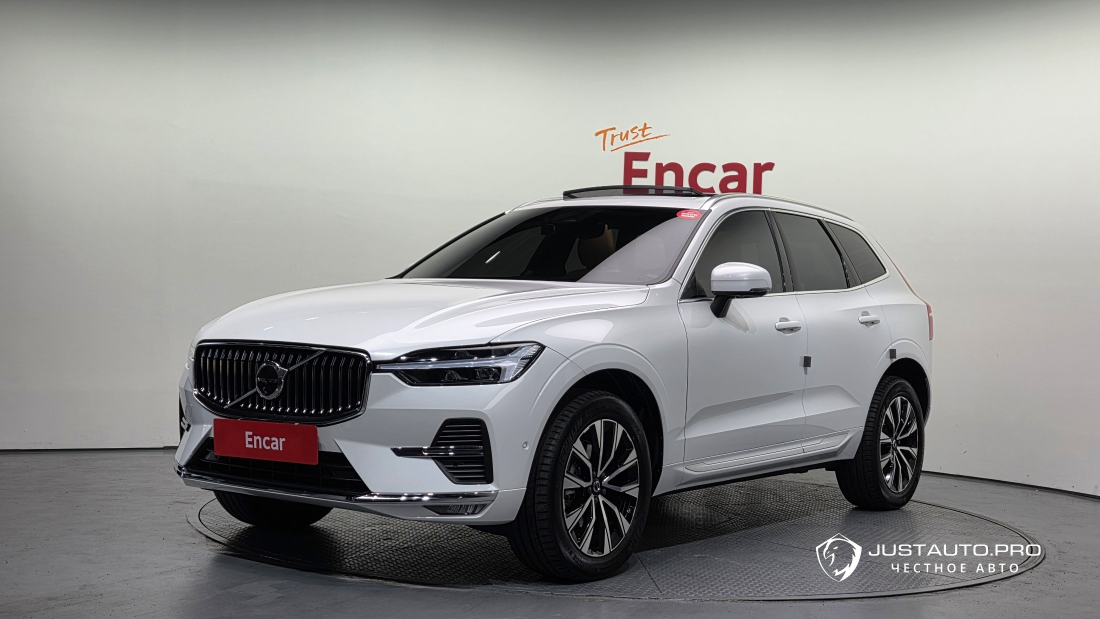 Автомобиль Volvo XC60