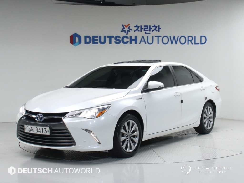 Автомобиль Toyota Camry