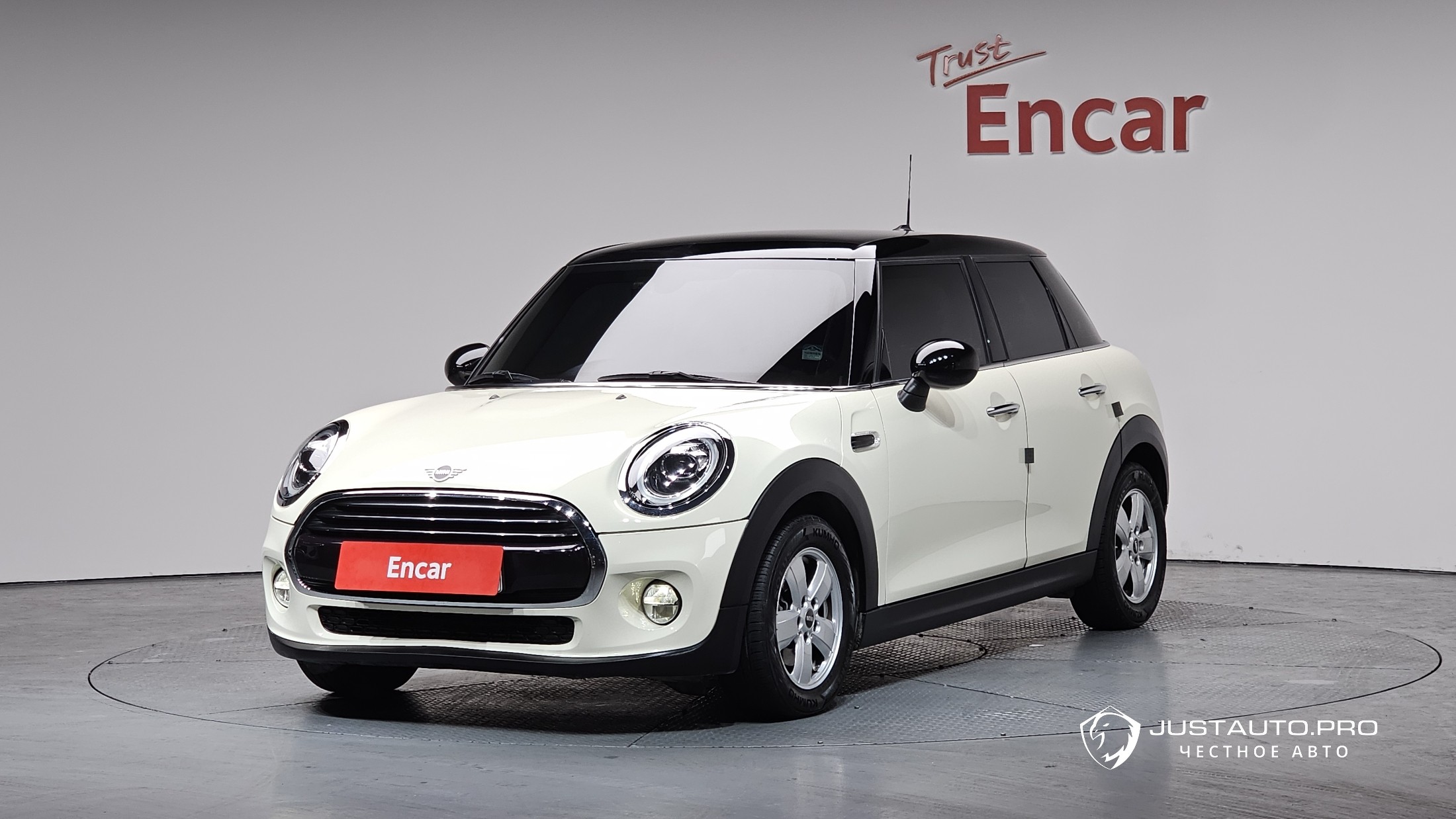 Автомобиль Mini Cooper