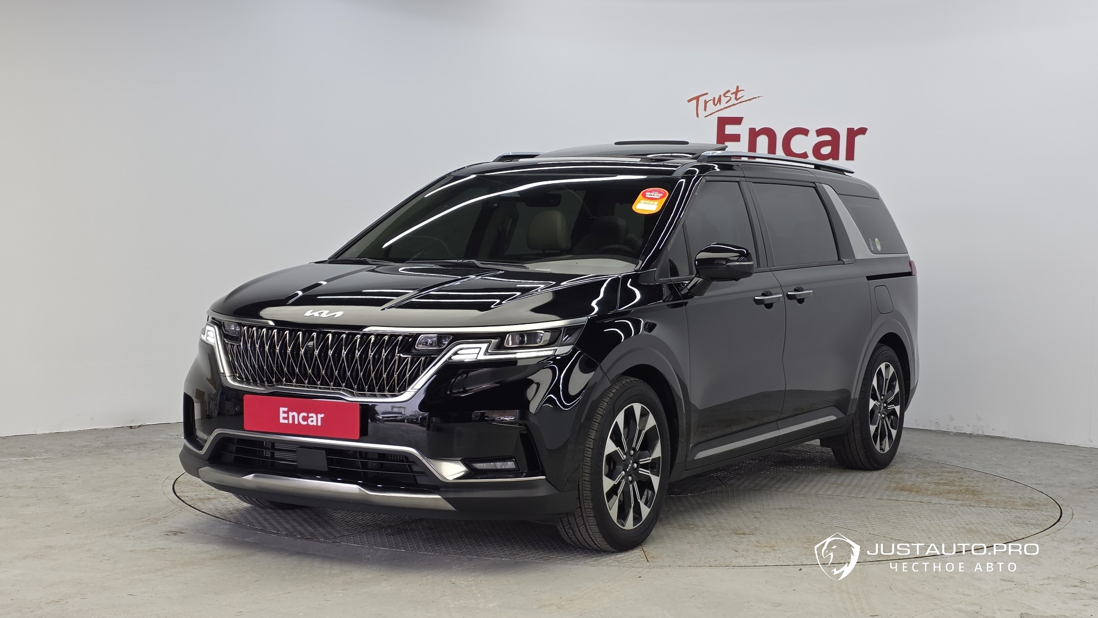 Автомобиль Kia Canival