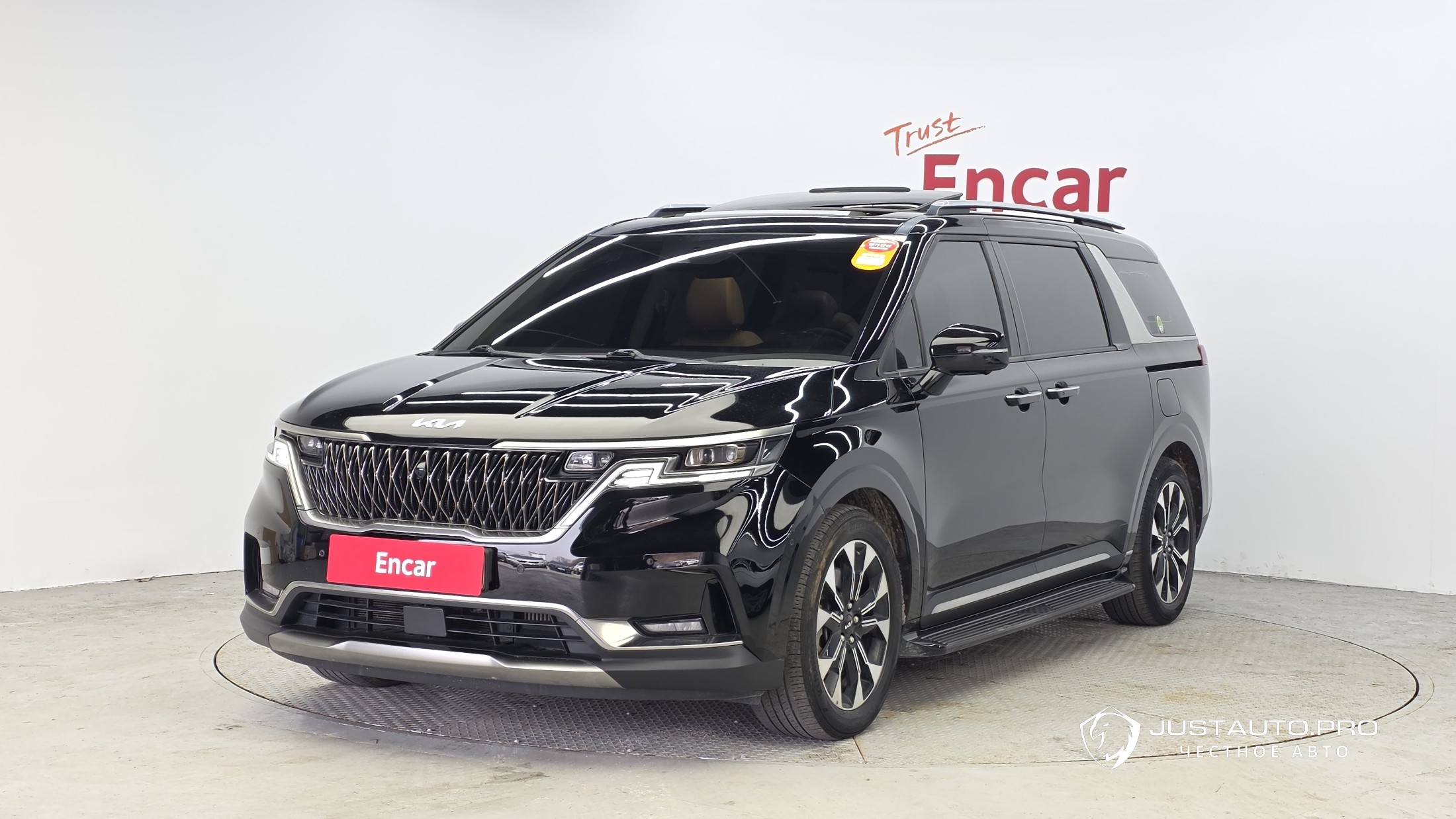 Автомобиль Kia Canival