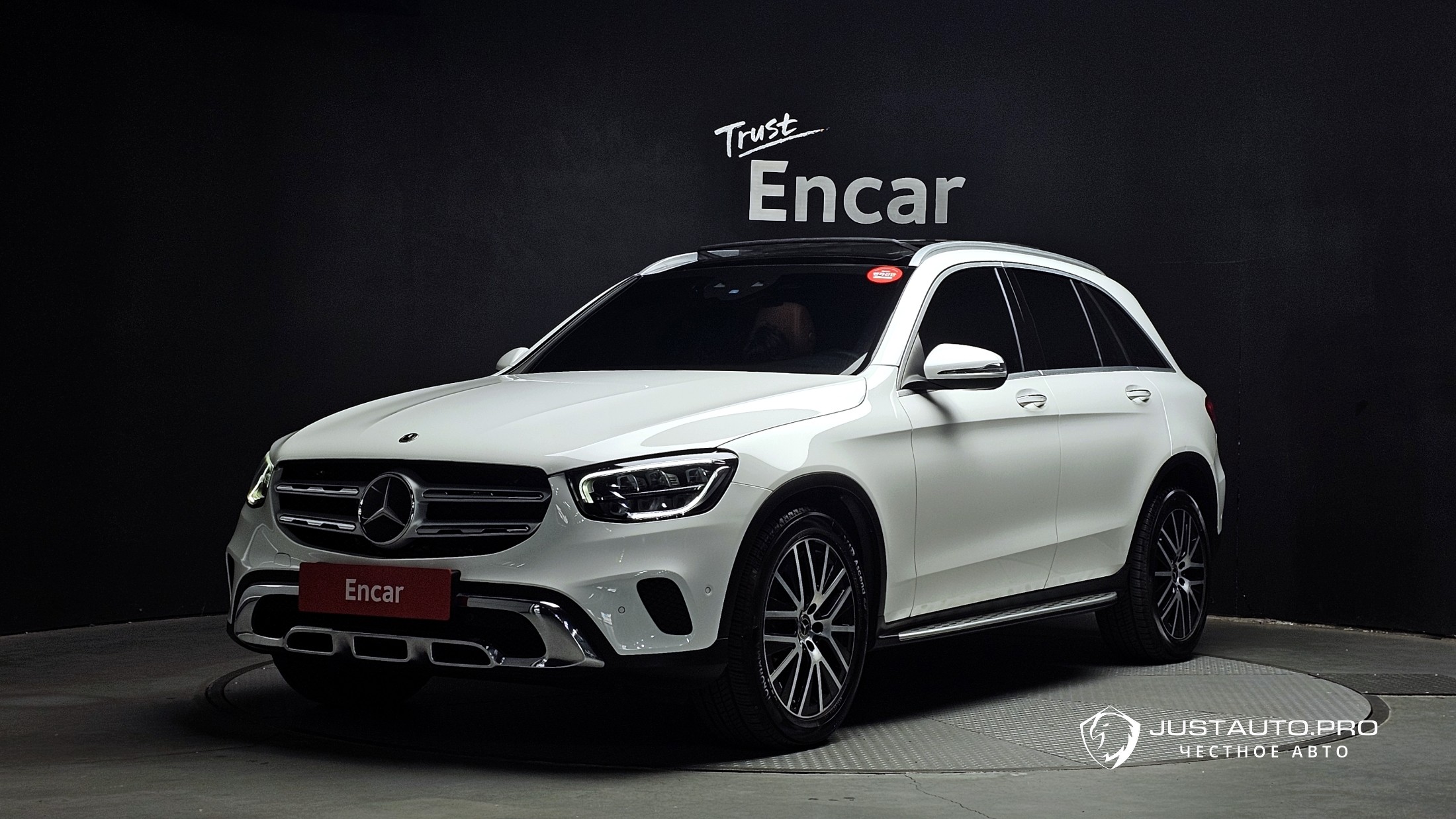 Автомобиль Mercedes-Benz GLC-Class