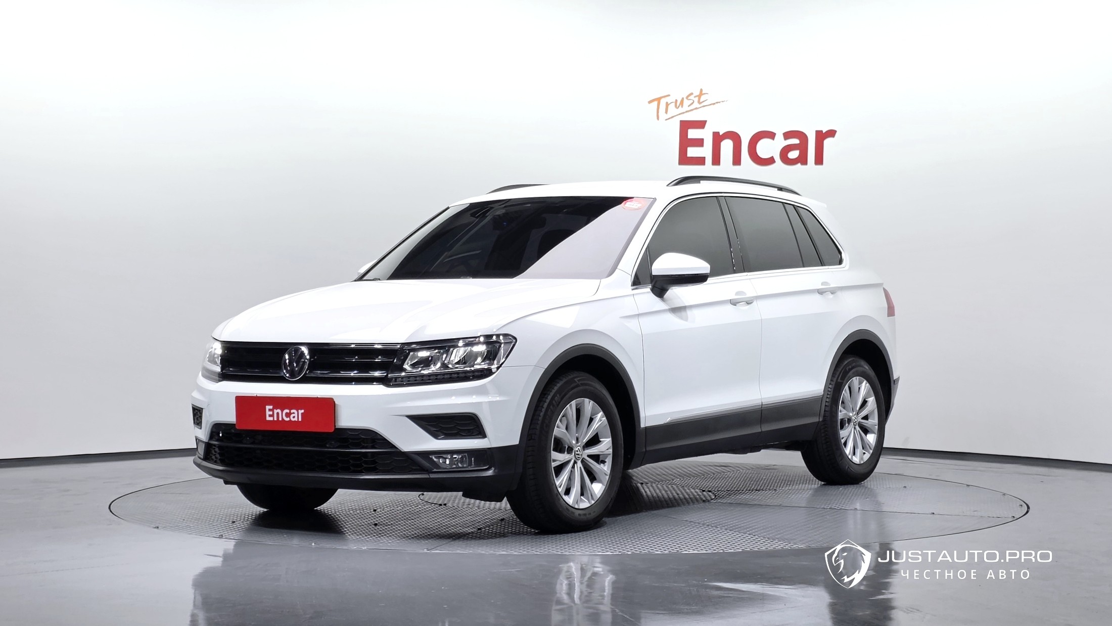 Автомобиль Volkswagen Tiguan