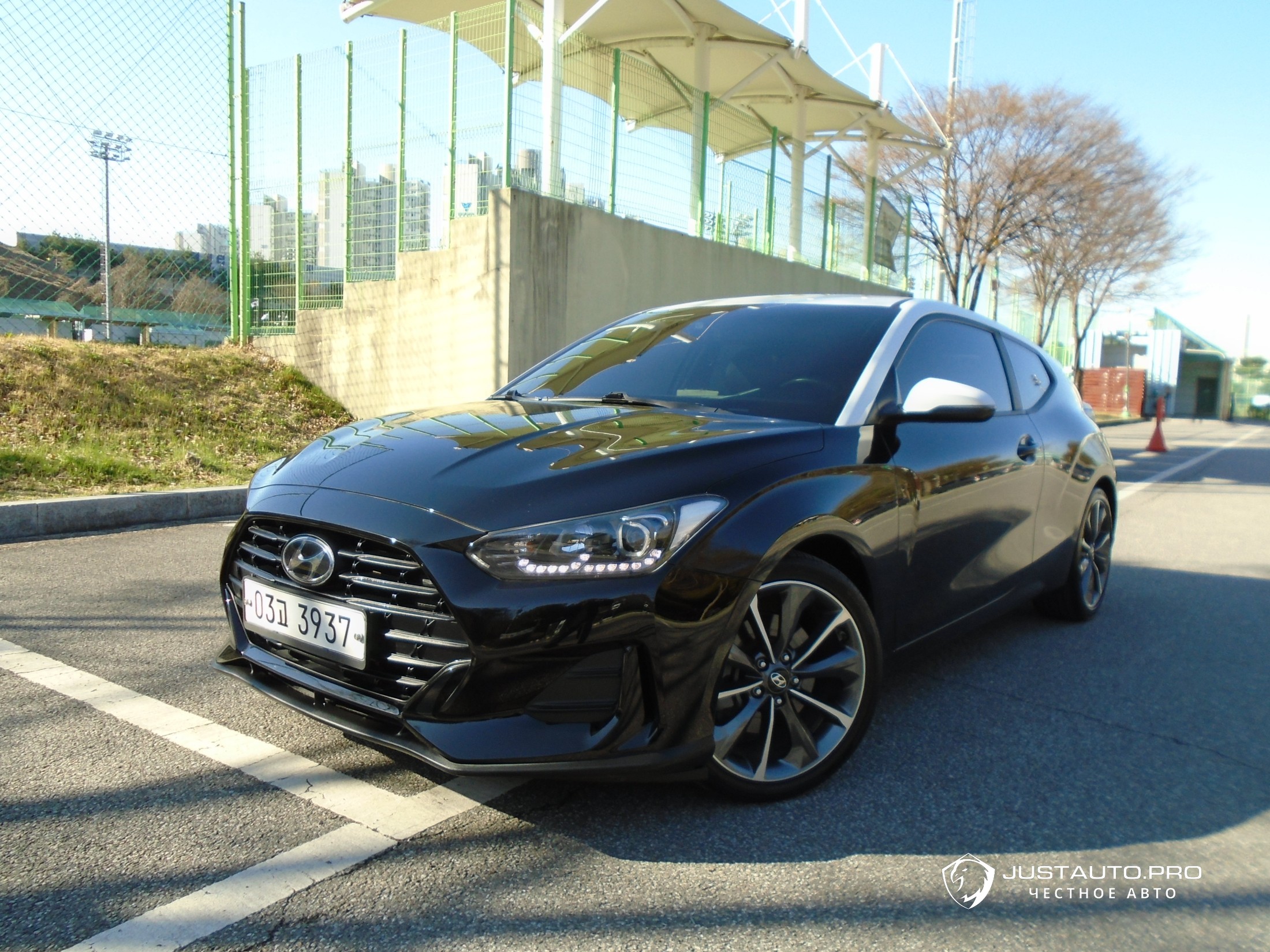 Автомобиль Hyundai Veloster