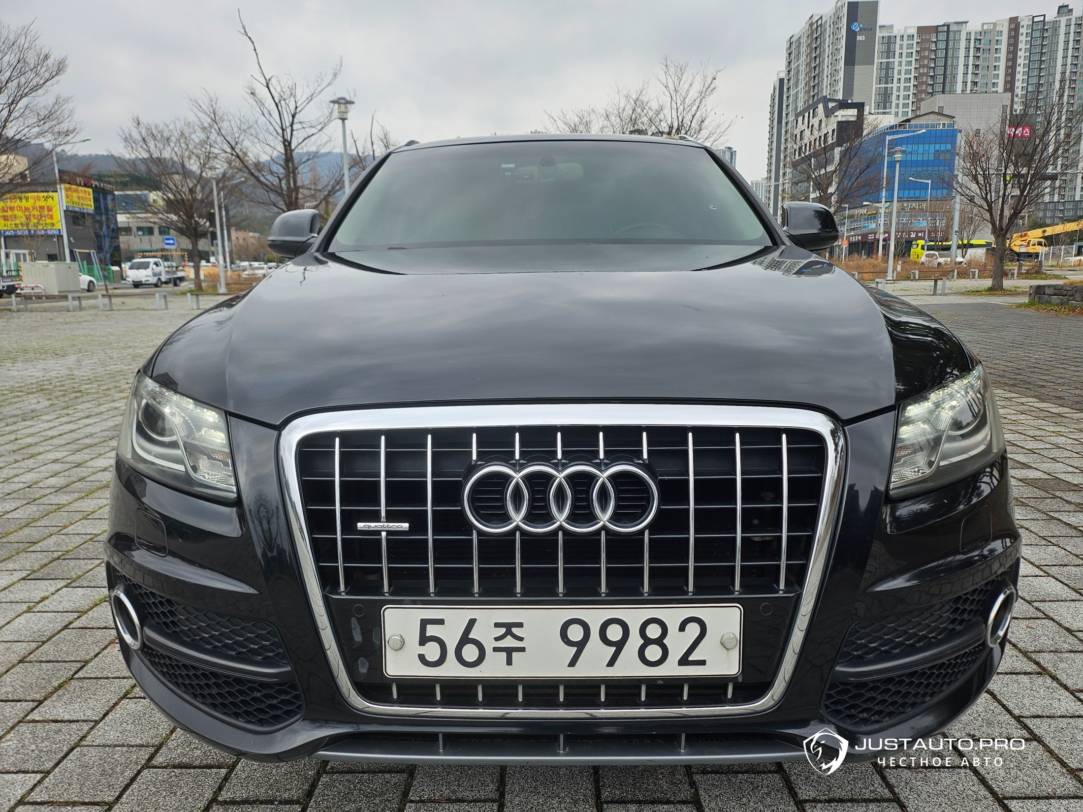 Автомобиль Audi Q5