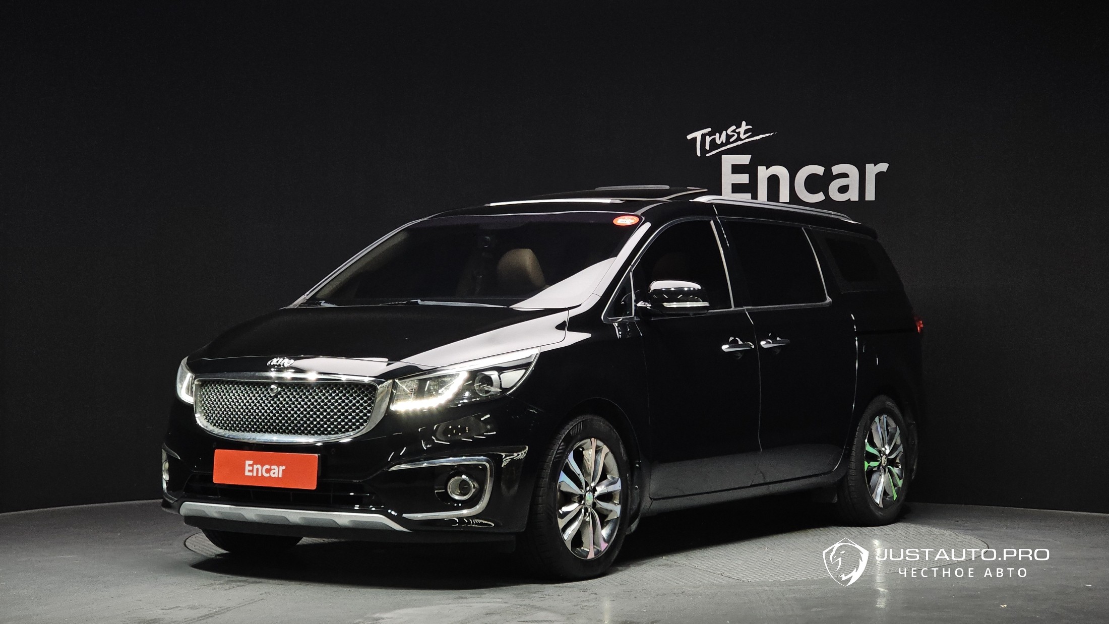 Автомобиль Kia Canival