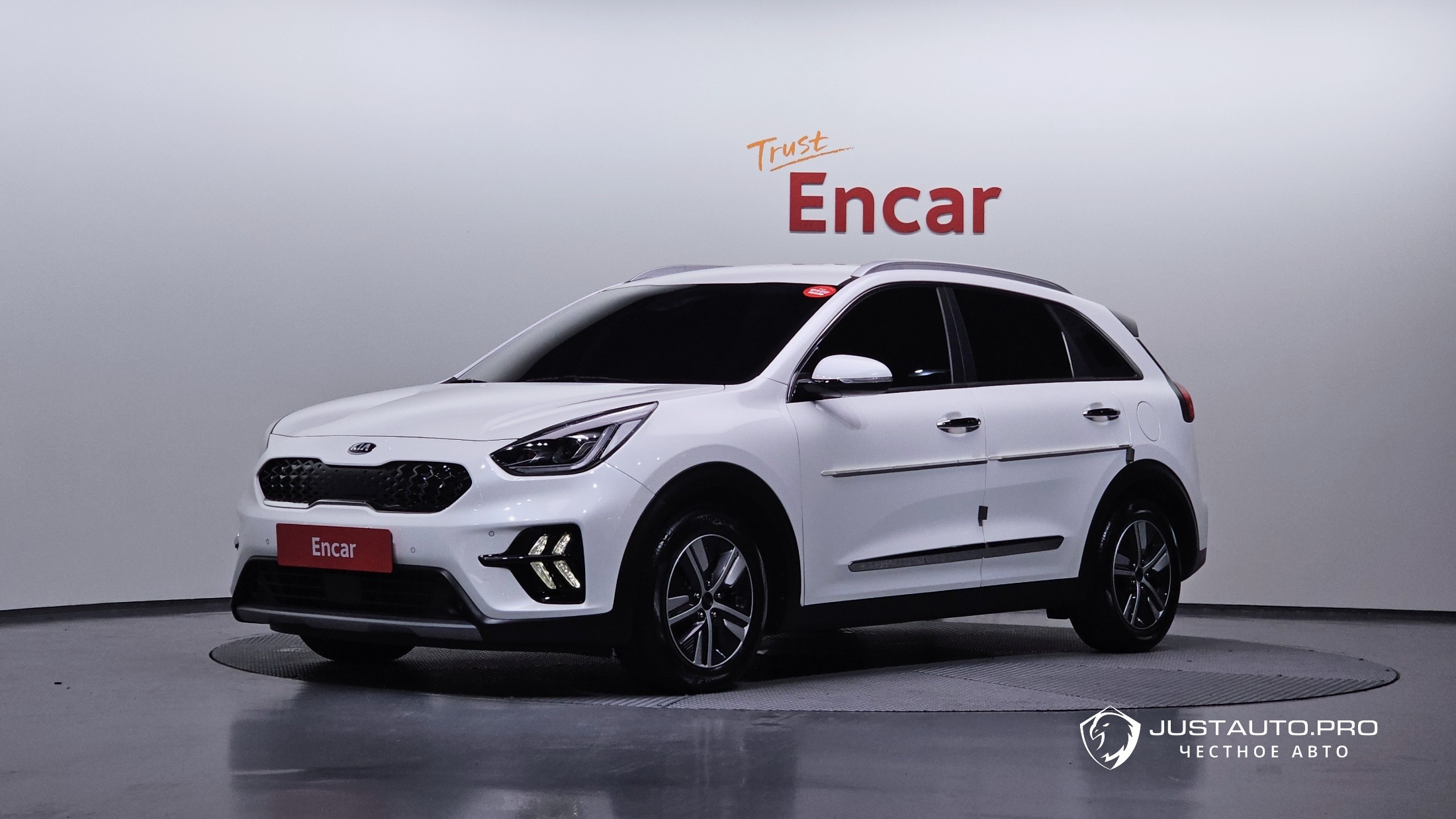 Автомобиль Kia Niro