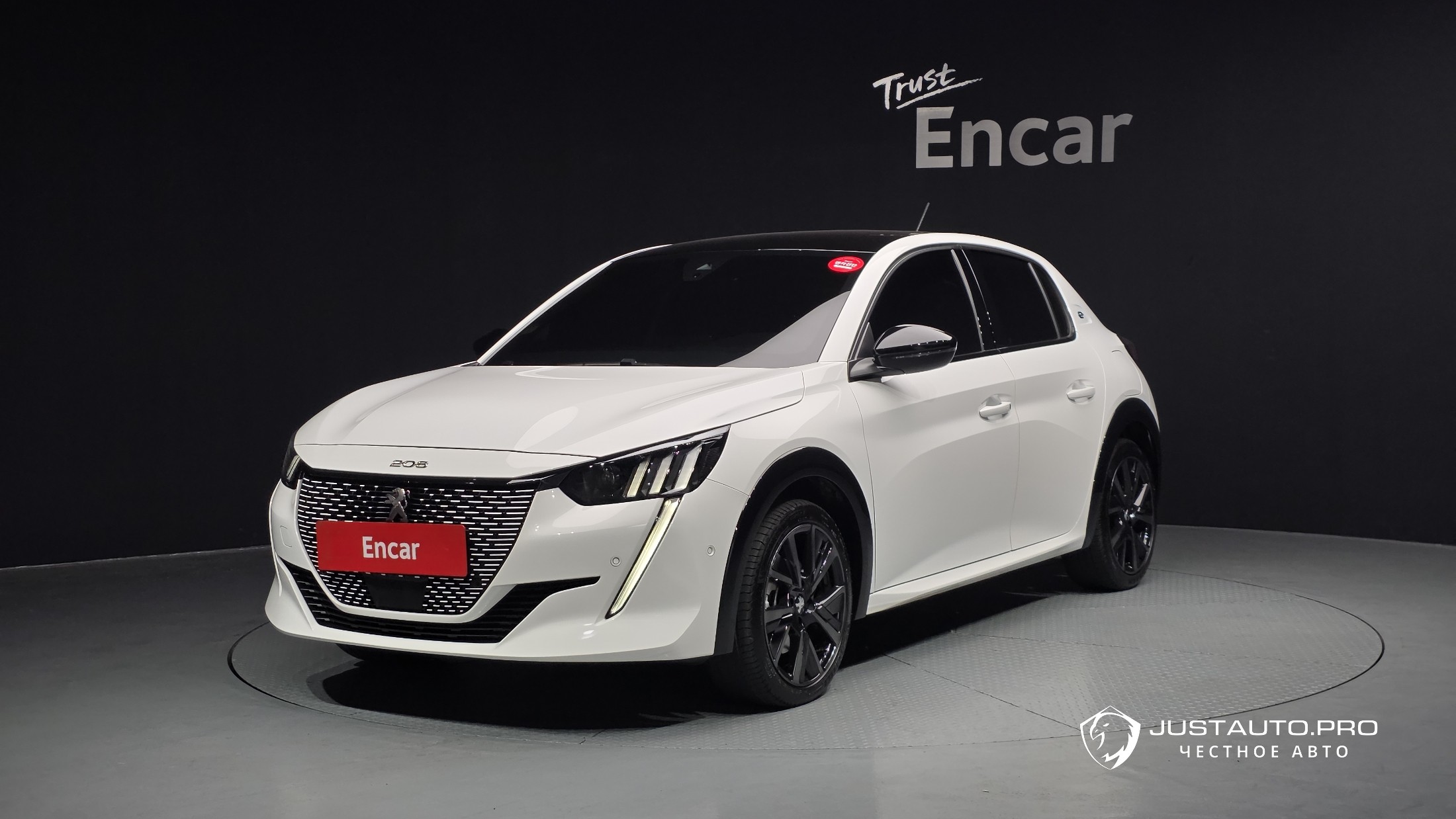 Автомобиль Peugeot 208