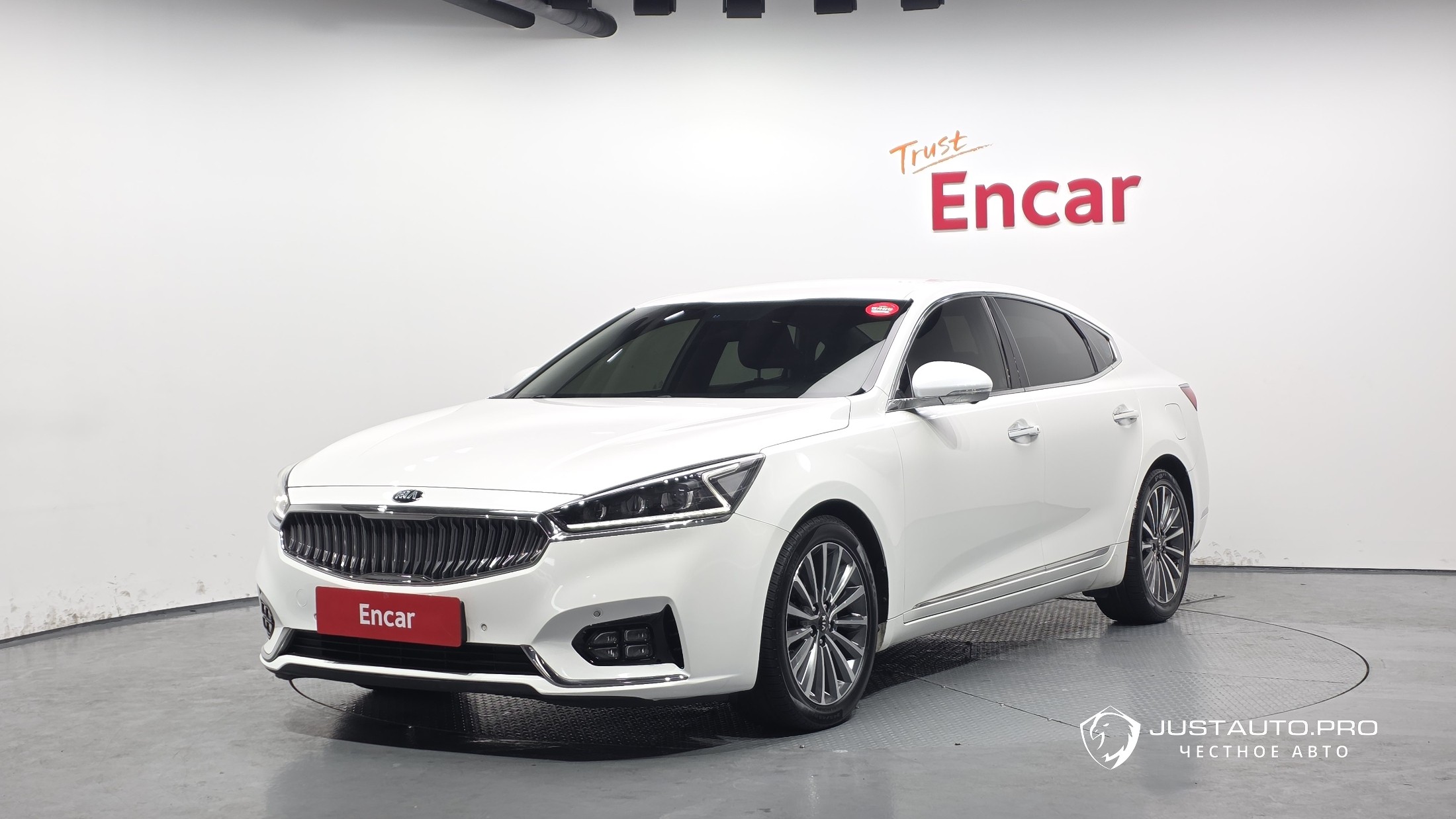 Автомобиль Kia K7