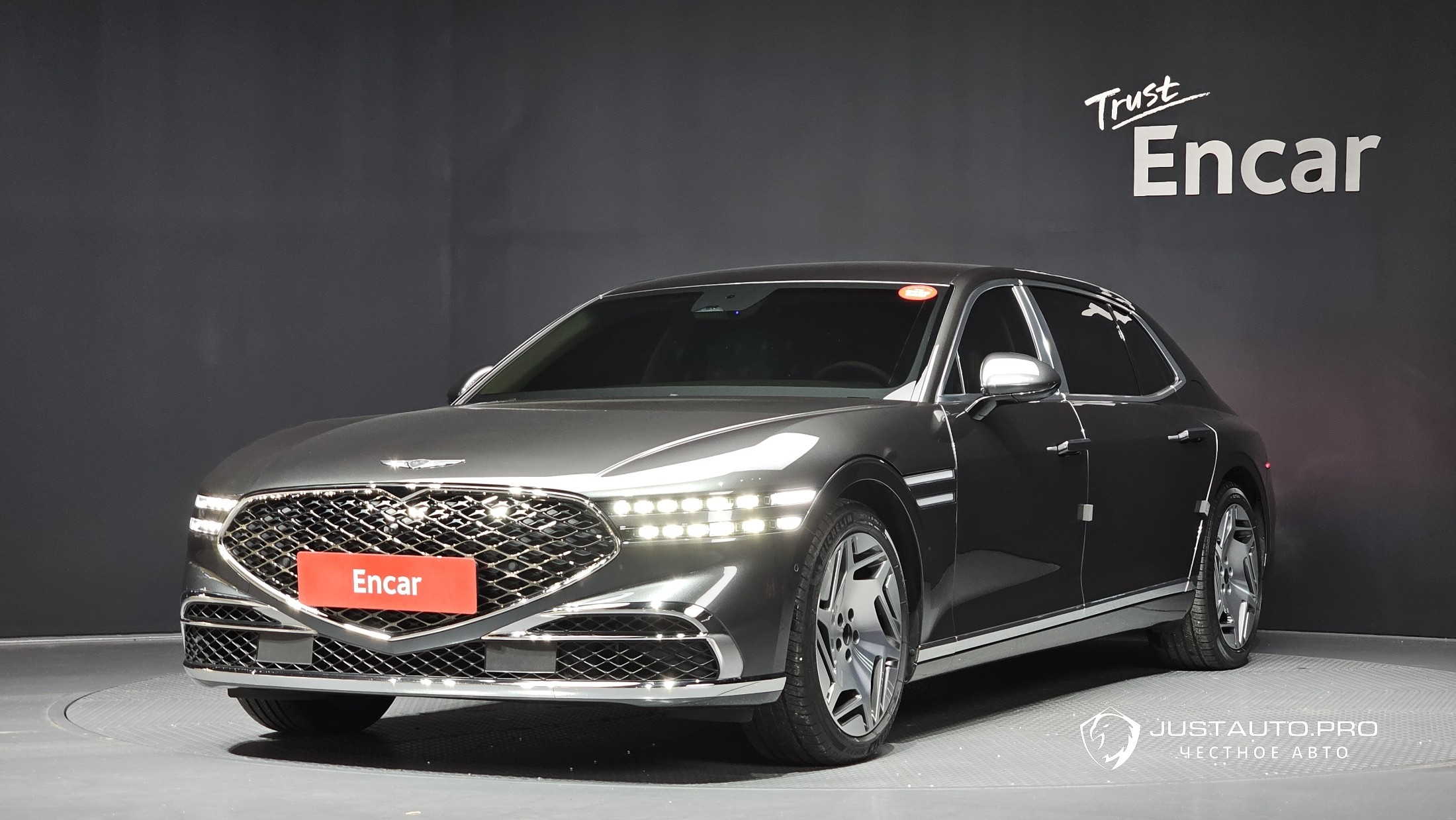 Автомобиль Genesis G90