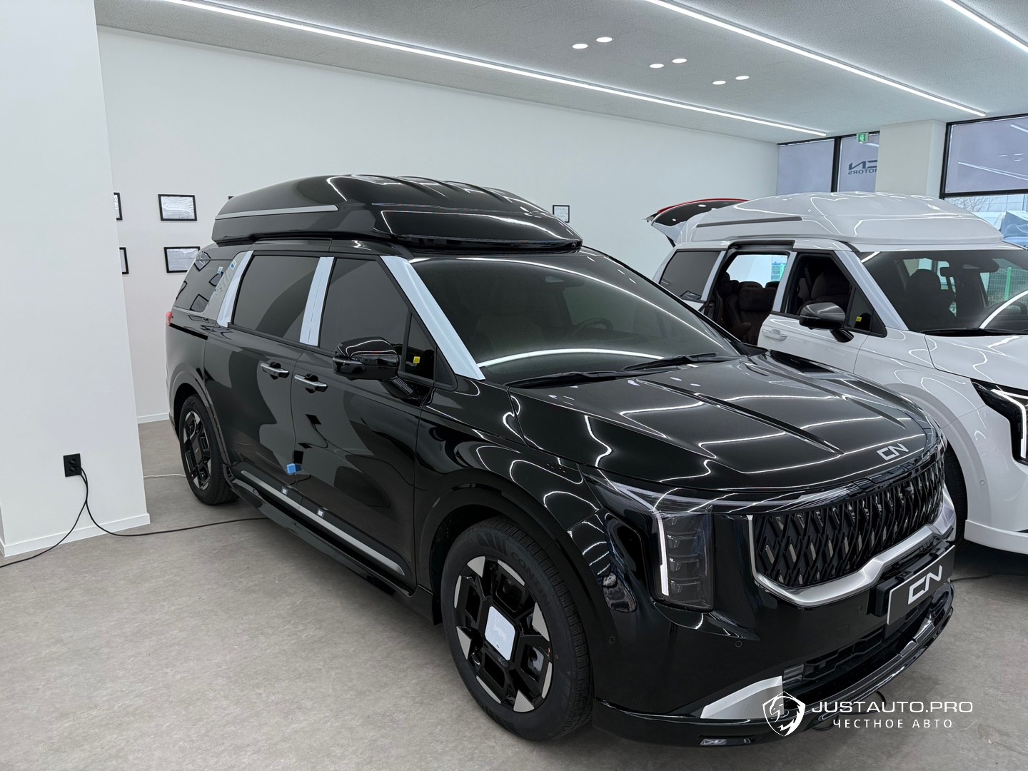 Автомобиль Kia Canival