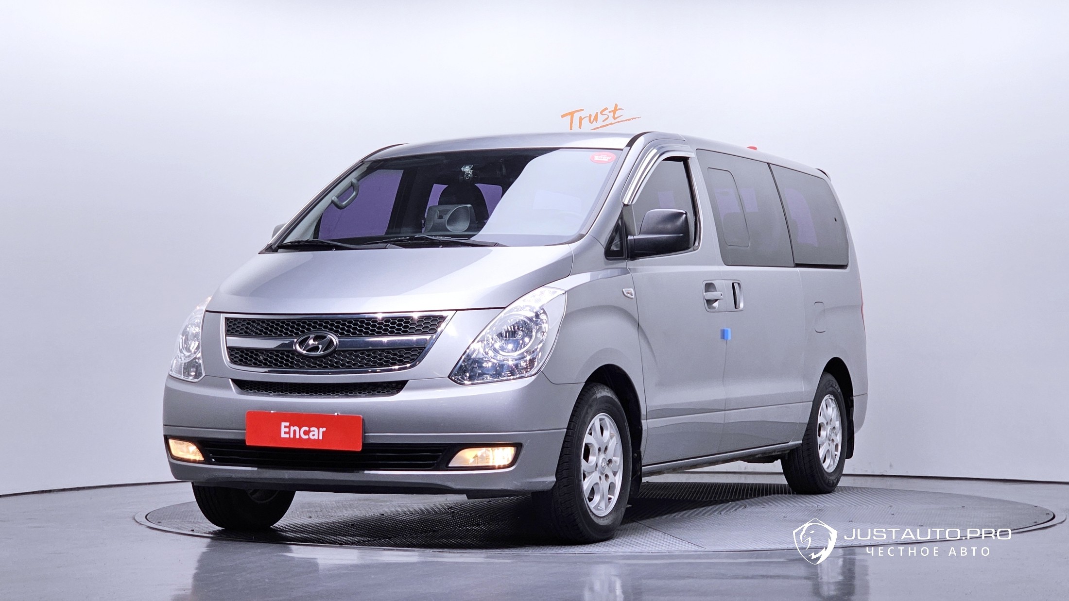 Автомобиль Hyundai Starex