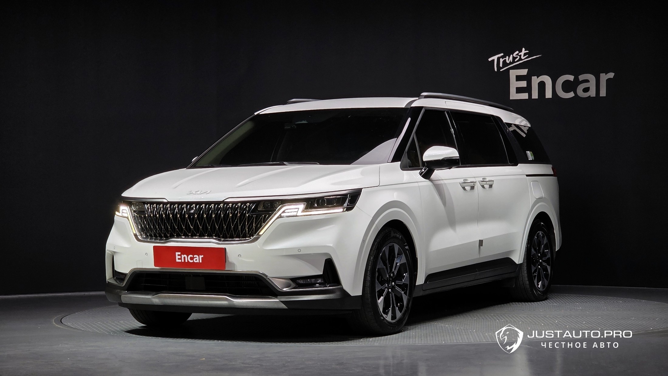 Автомобиль Kia Canival