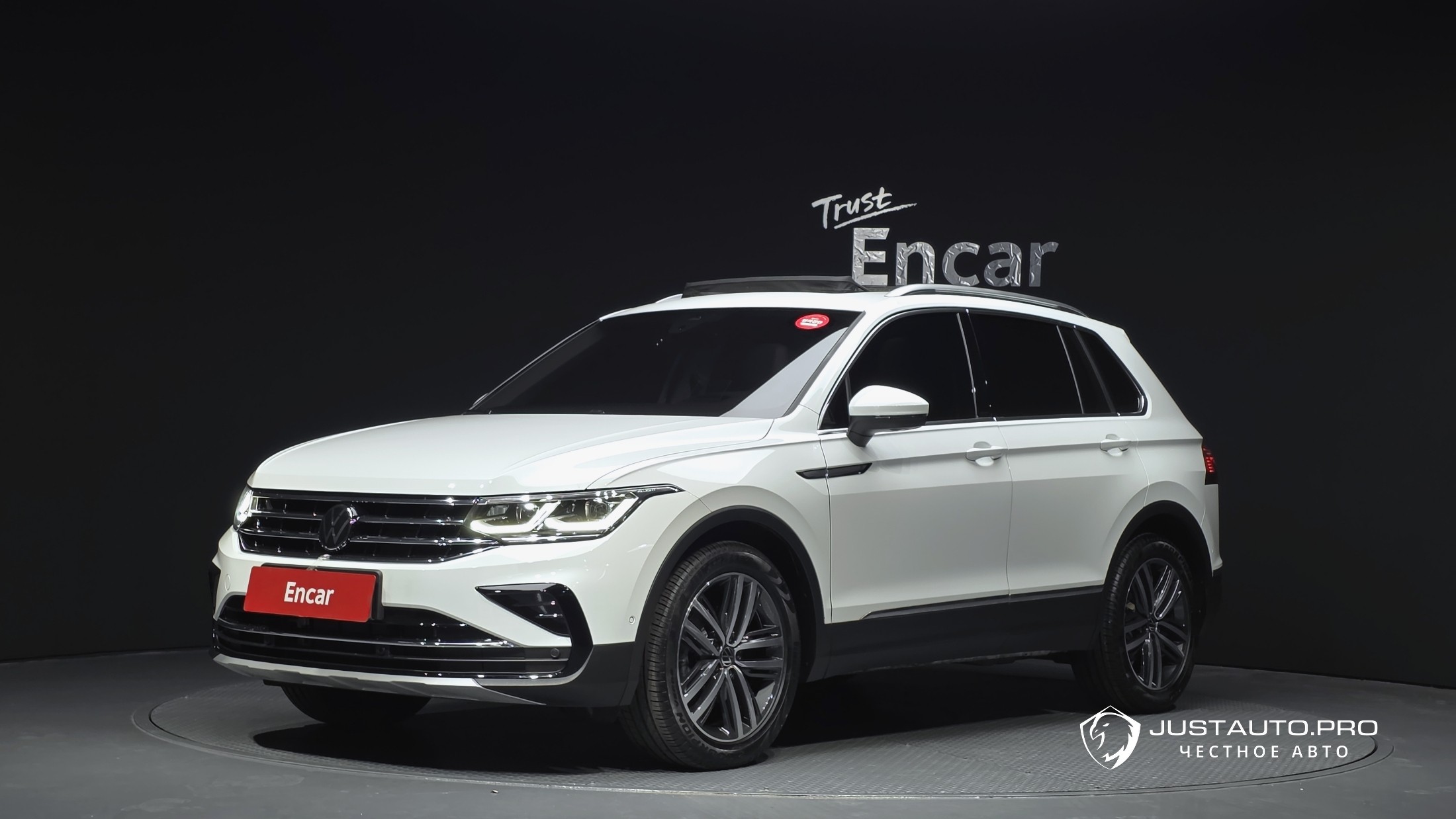 Автомобиль Volkswagen Tiguan
