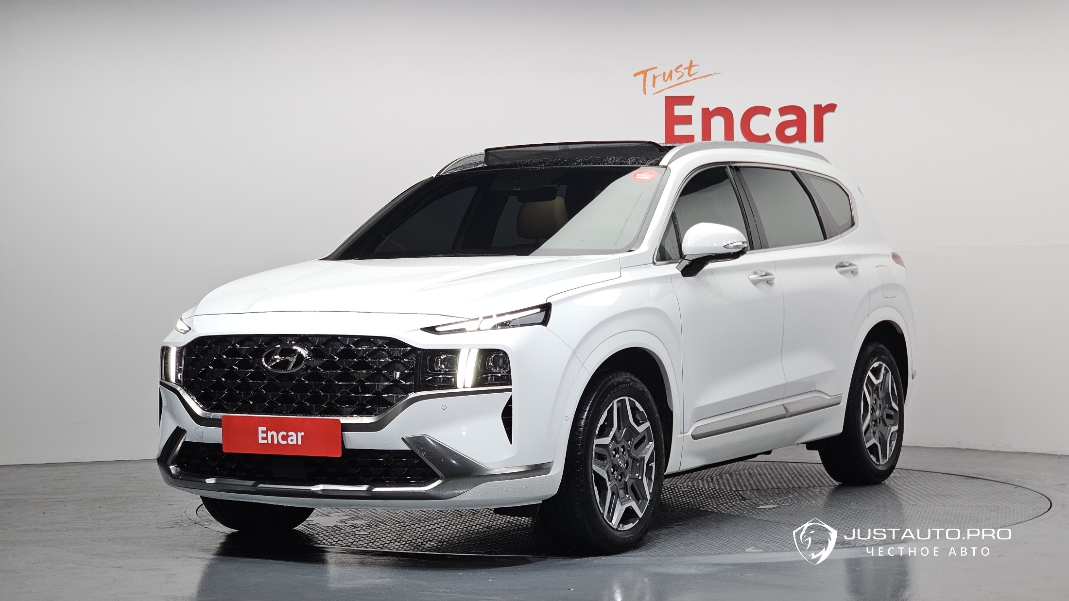 Автомобиль Hyundai Santafe