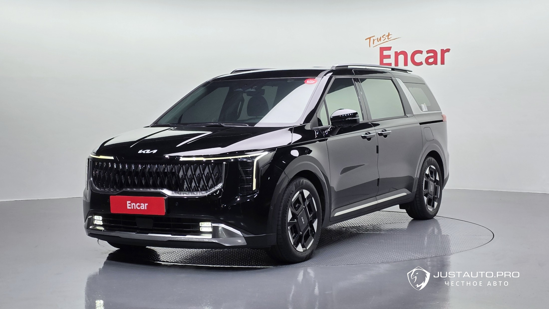 Автомобиль Kia Canival