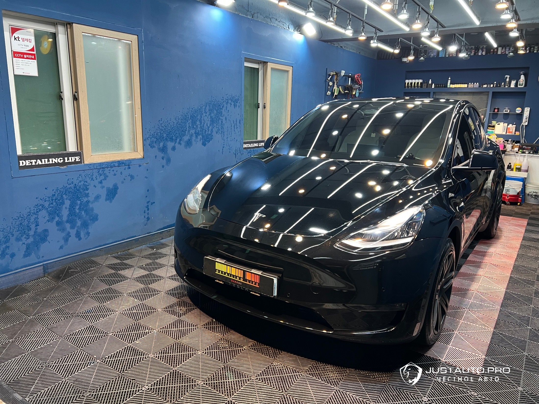 Автомобиль Tesla Model Y