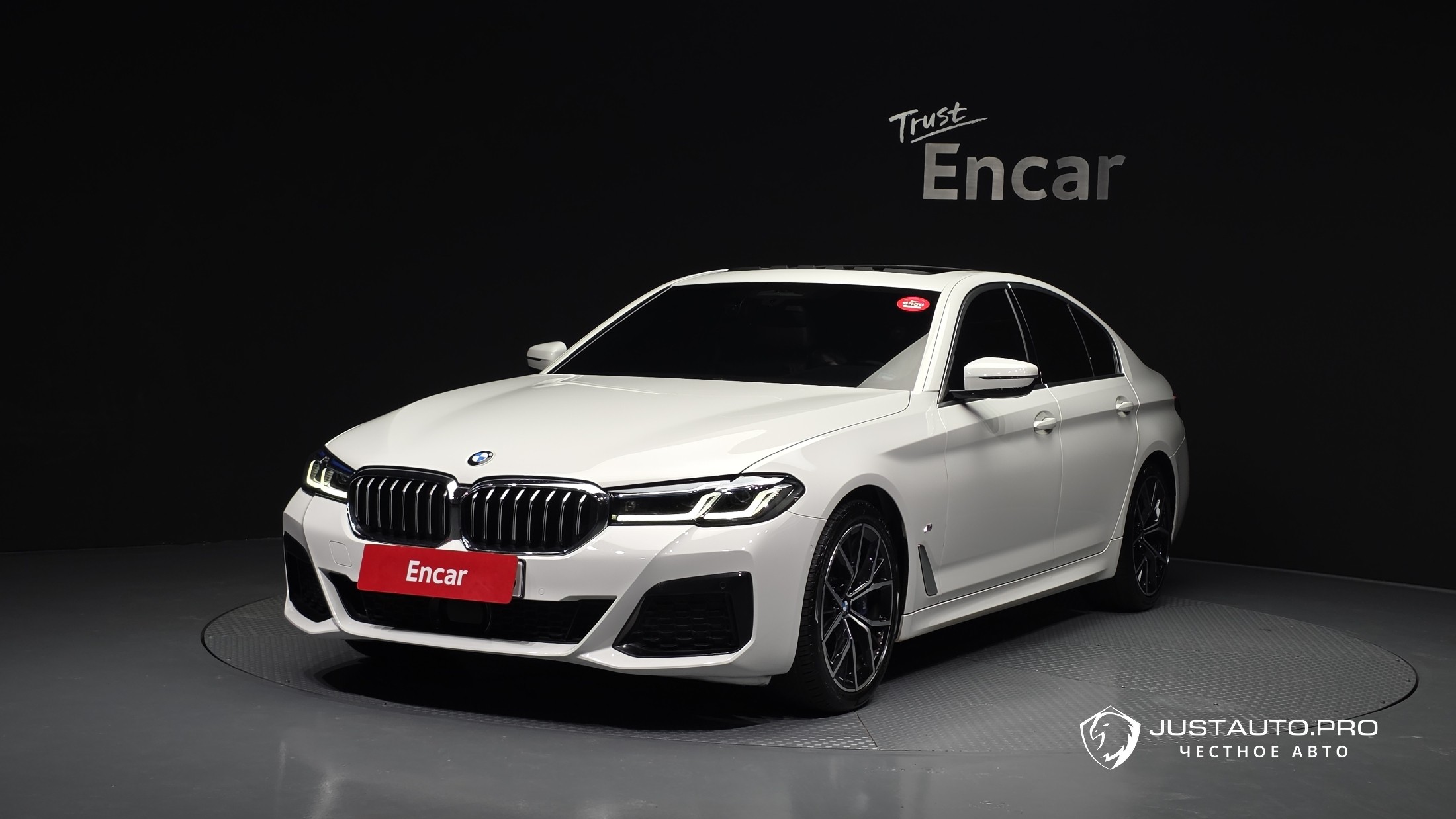 Автомобиль BMW 5-Series