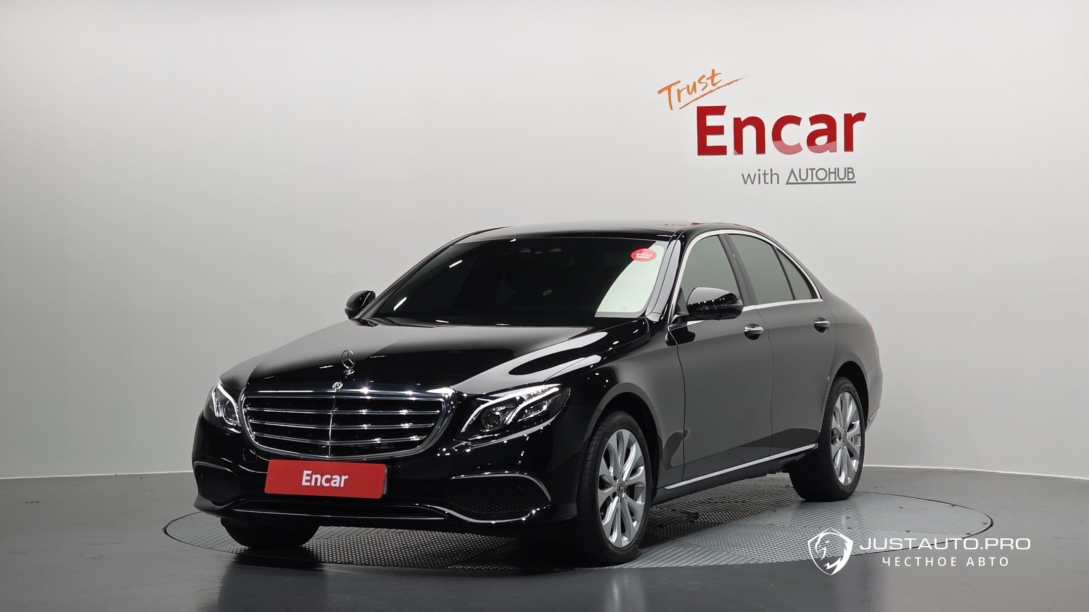 Автомобиль Mercedes-Benz E-Class