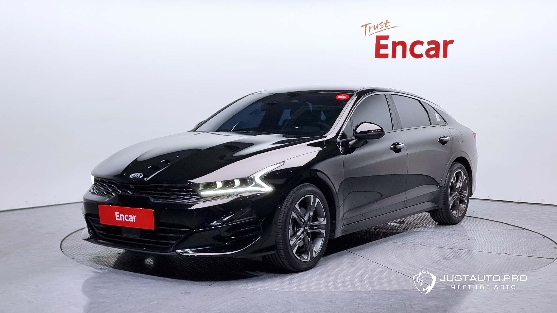 Автомобиль Kia K5