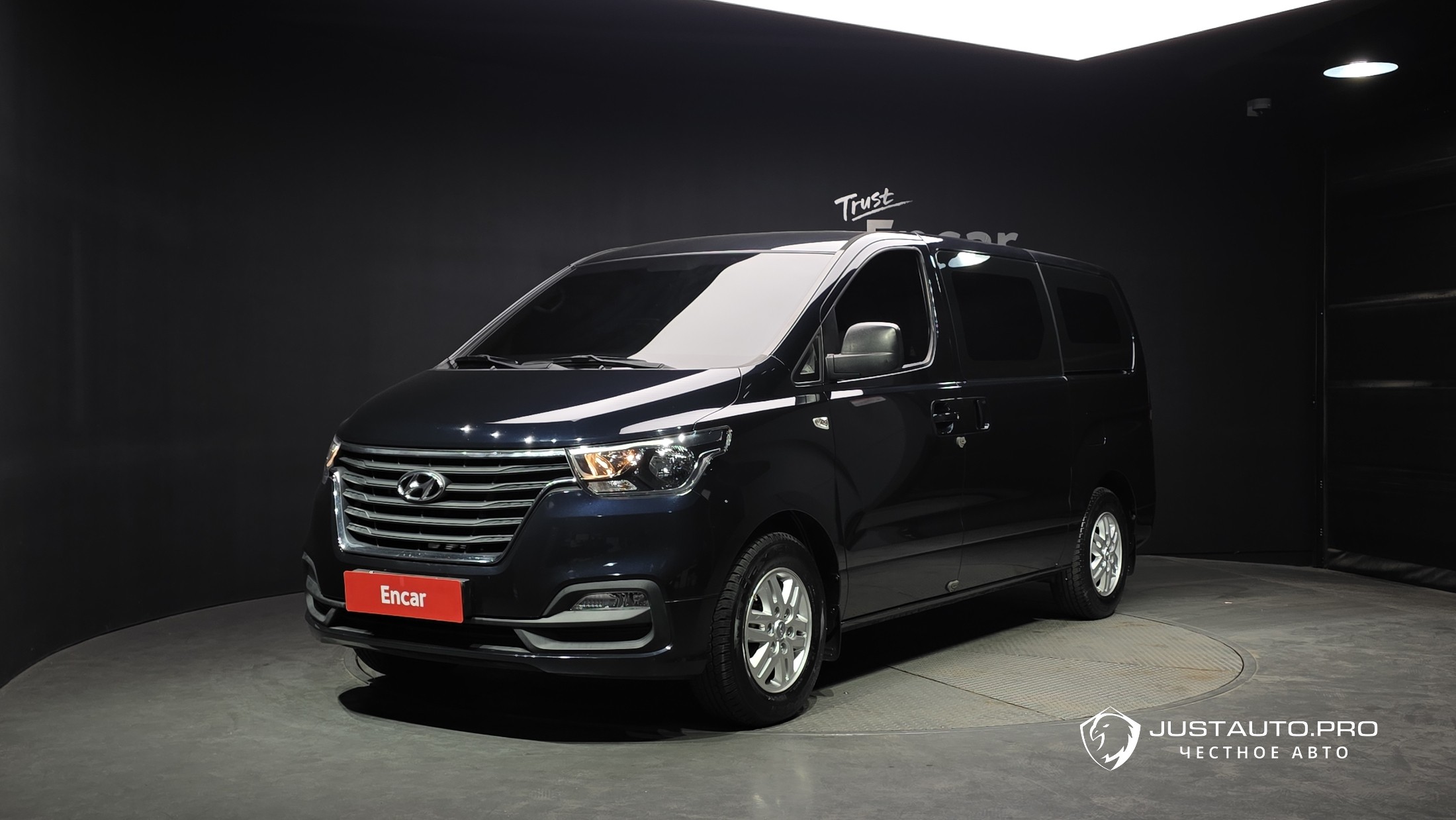 Автомобиль Hyundai Starex