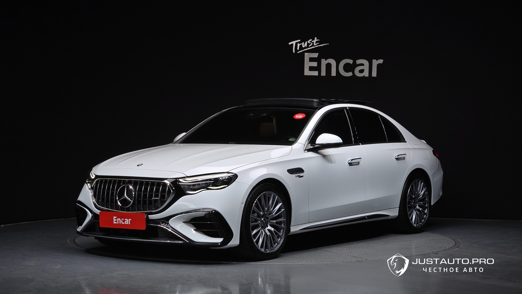 Автомобиль Mercedes-Benz E-Class