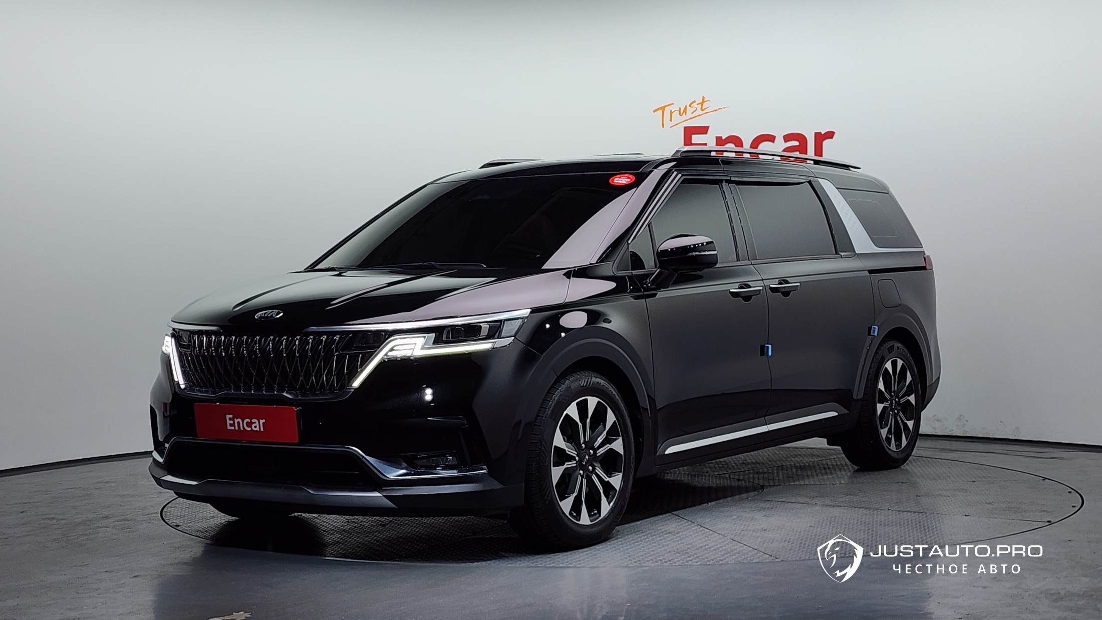 Автомобиль Kia Canival