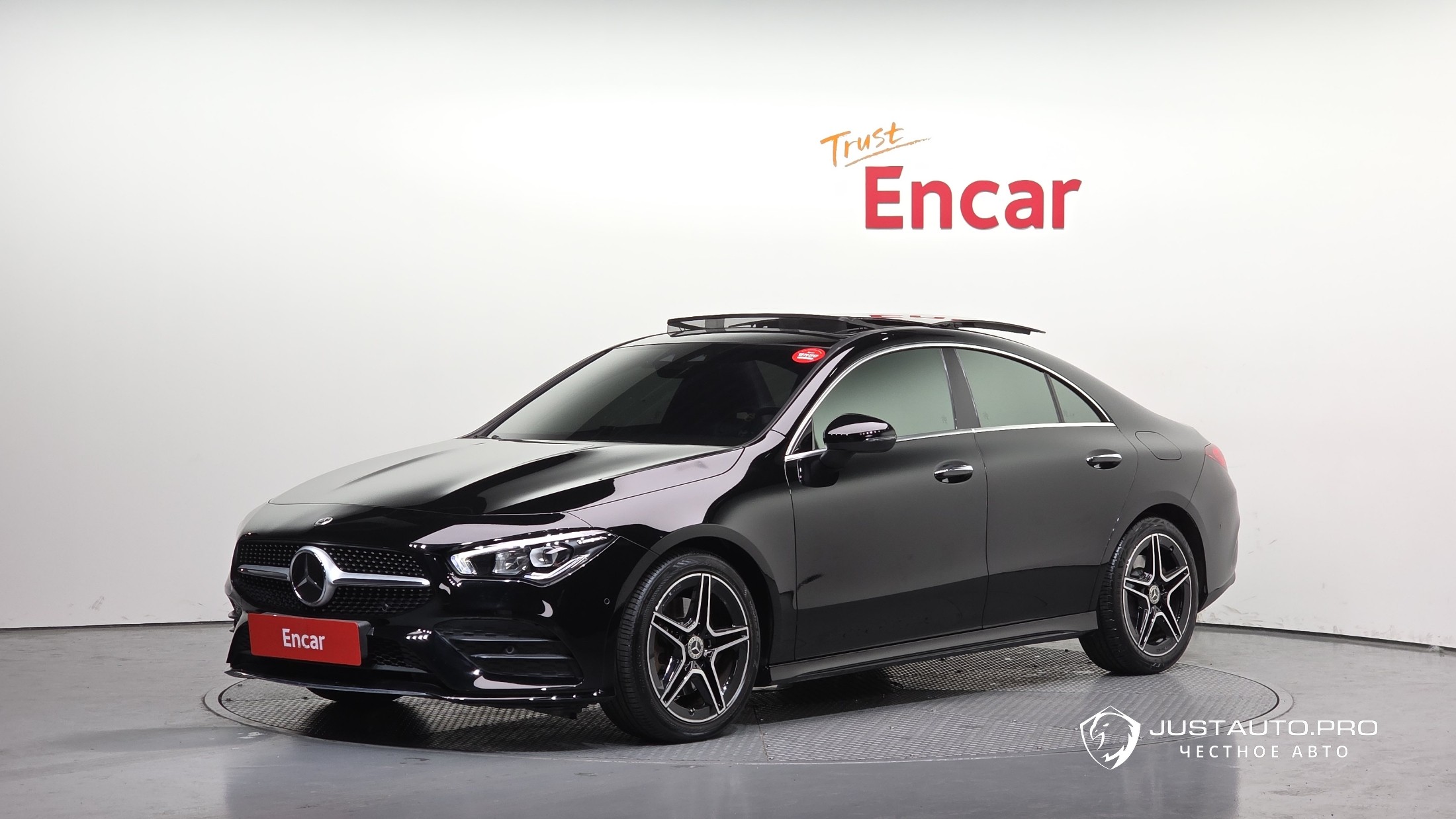 Автомобиль Mercedes-Benz CLA-Class