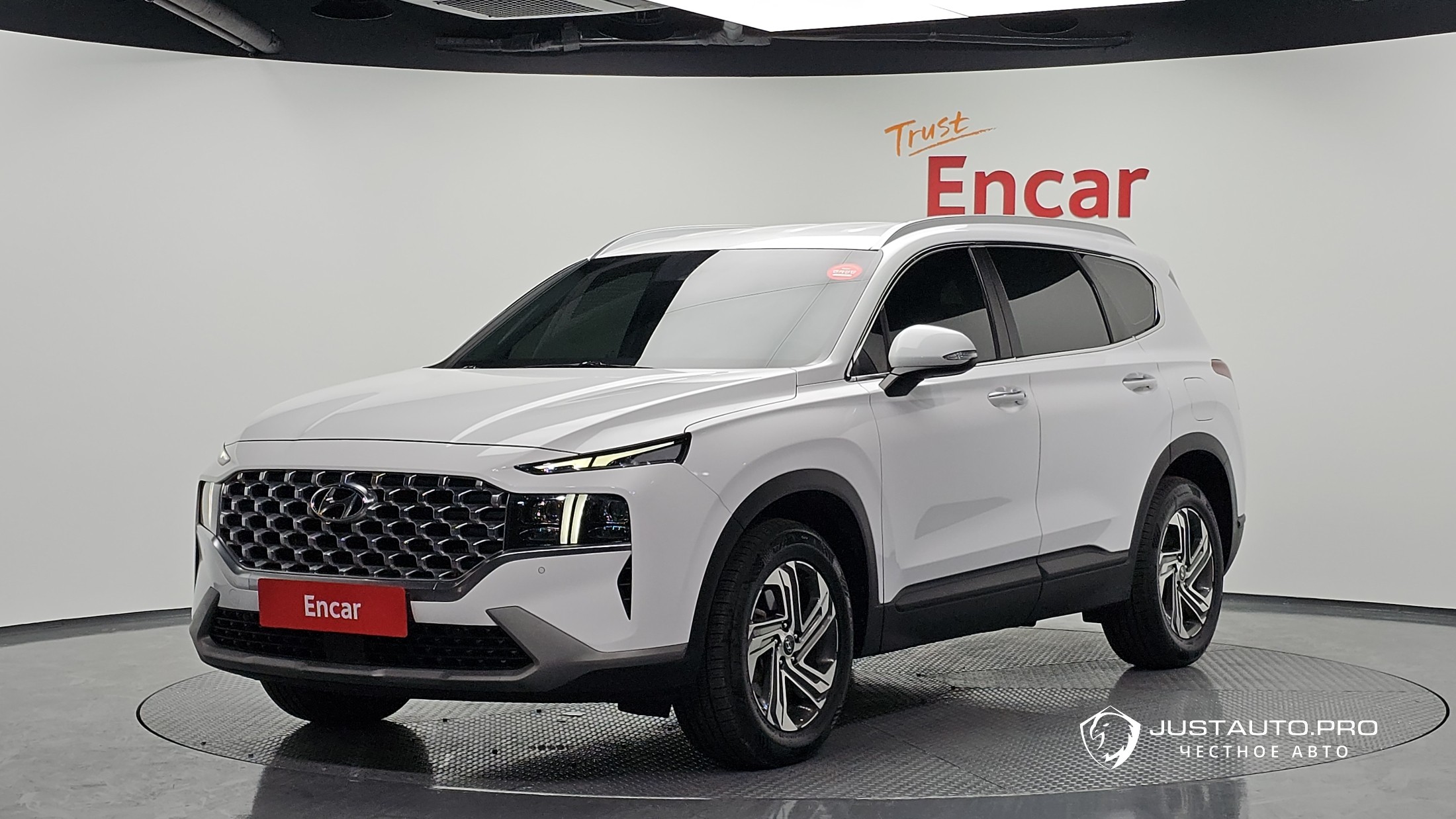 Автомобиль Hyundai Santafe