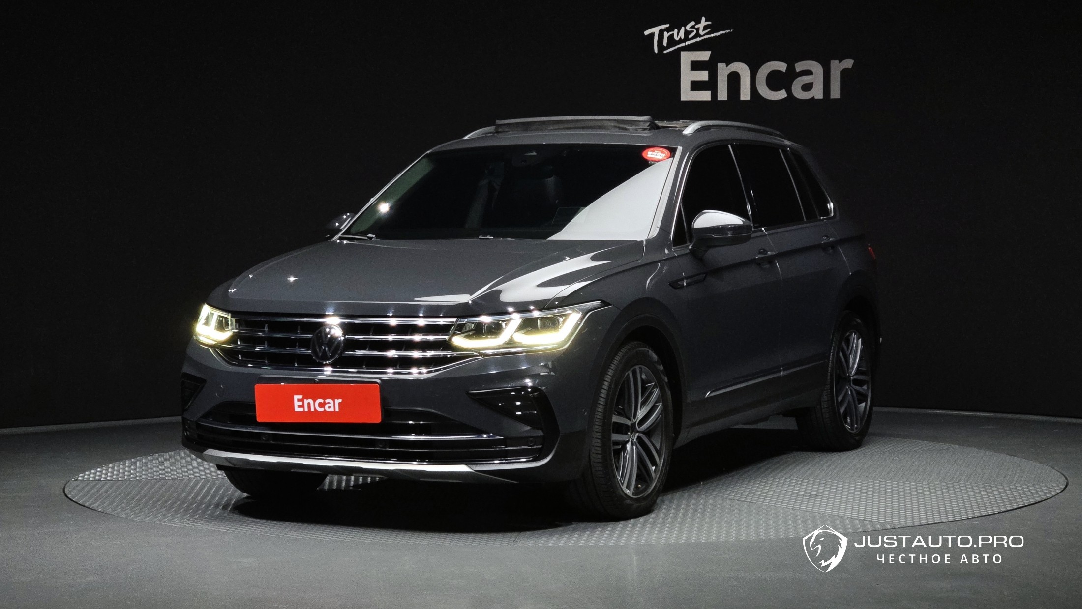 Автомобиль Volkswagen Tiguan