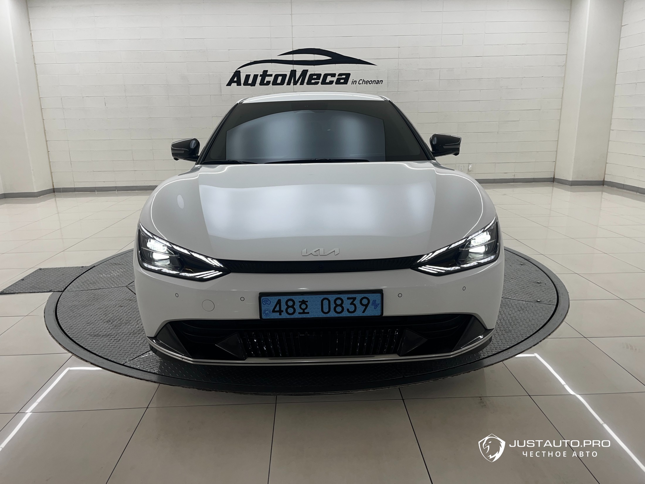 Автомобиль Kia EV6