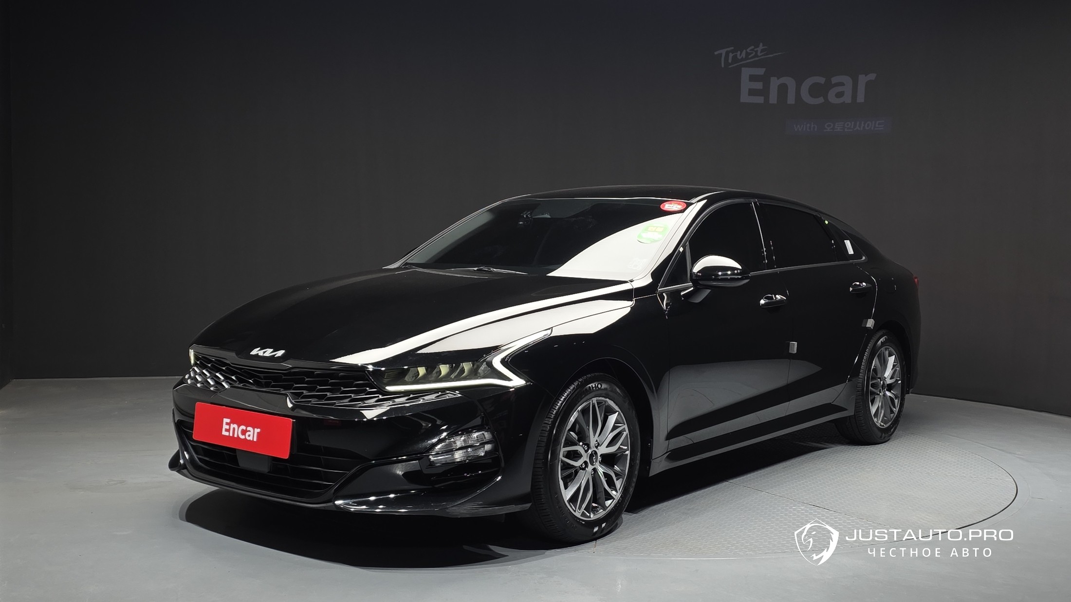 Автомобиль Kia K5