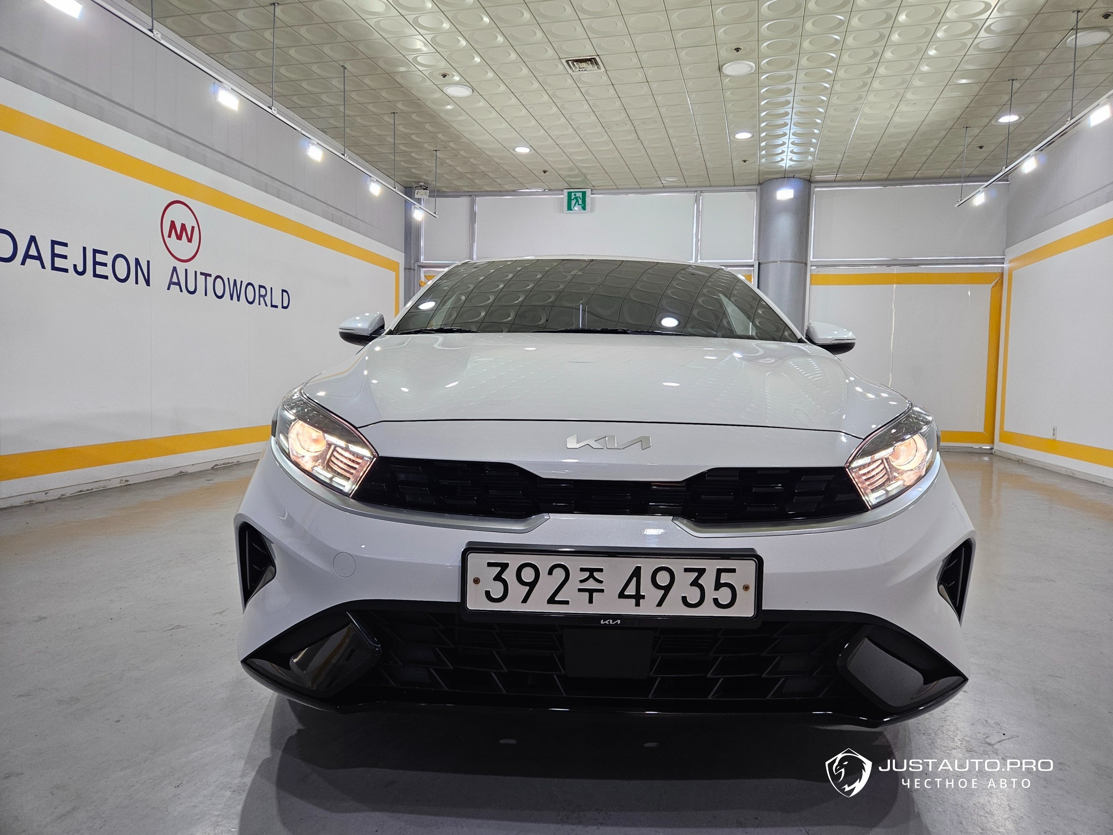 Автомобиль Kia K3