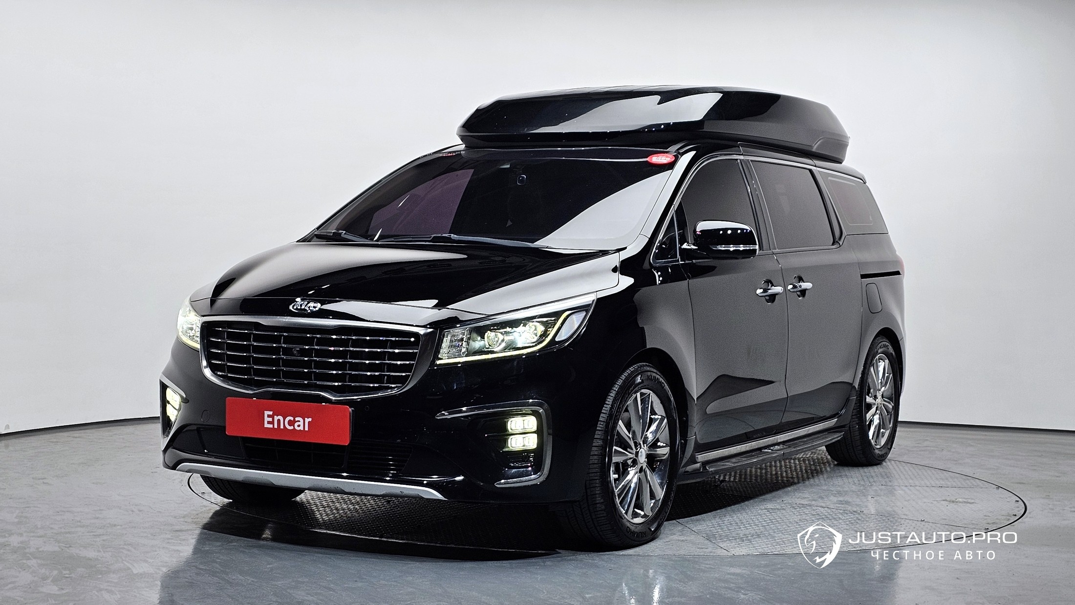 Автомобиль Kia Canival