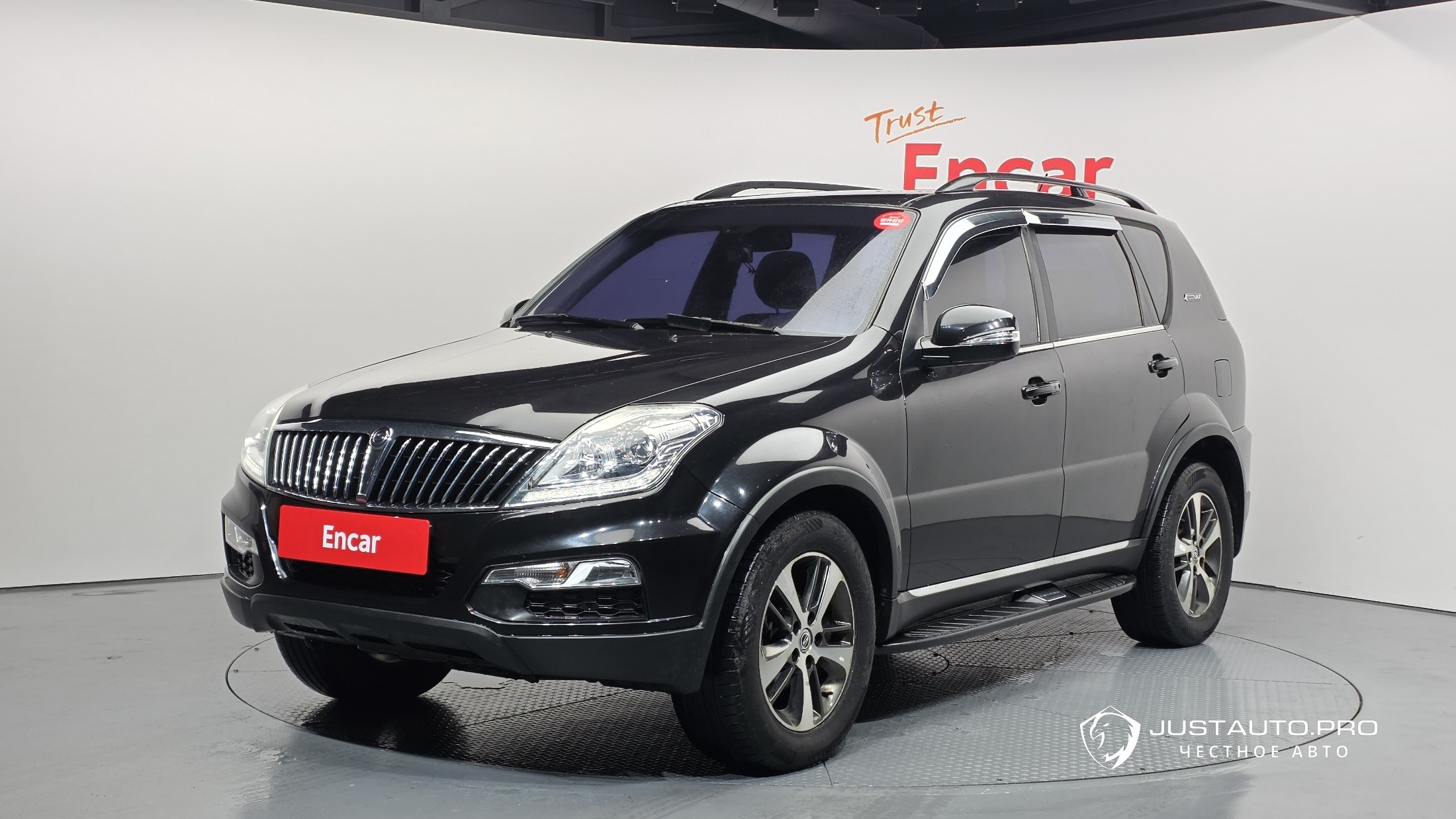 Автомобиль KG_Mobility_Ssangyong Rexton