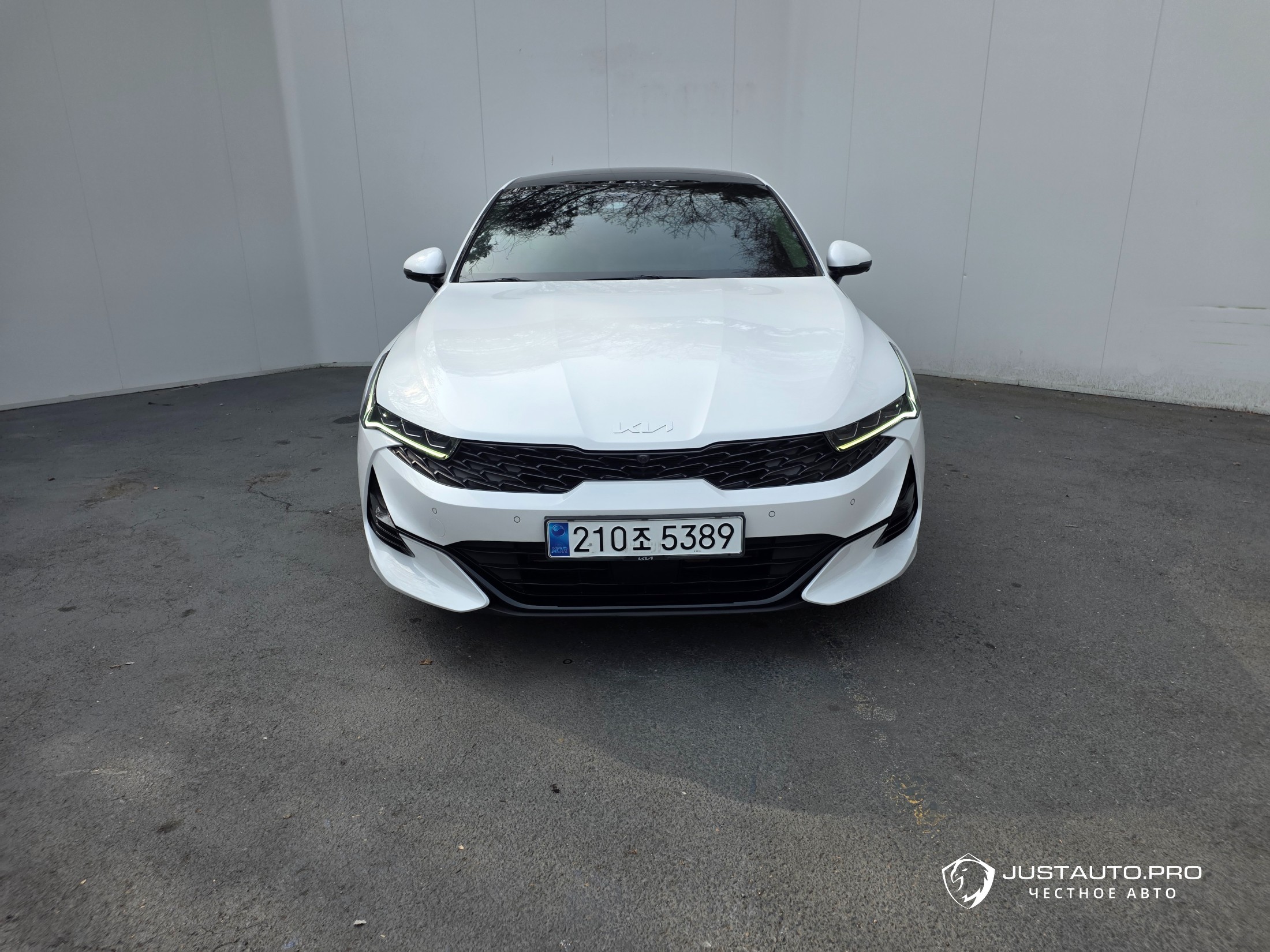 Автомобиль Kia K5