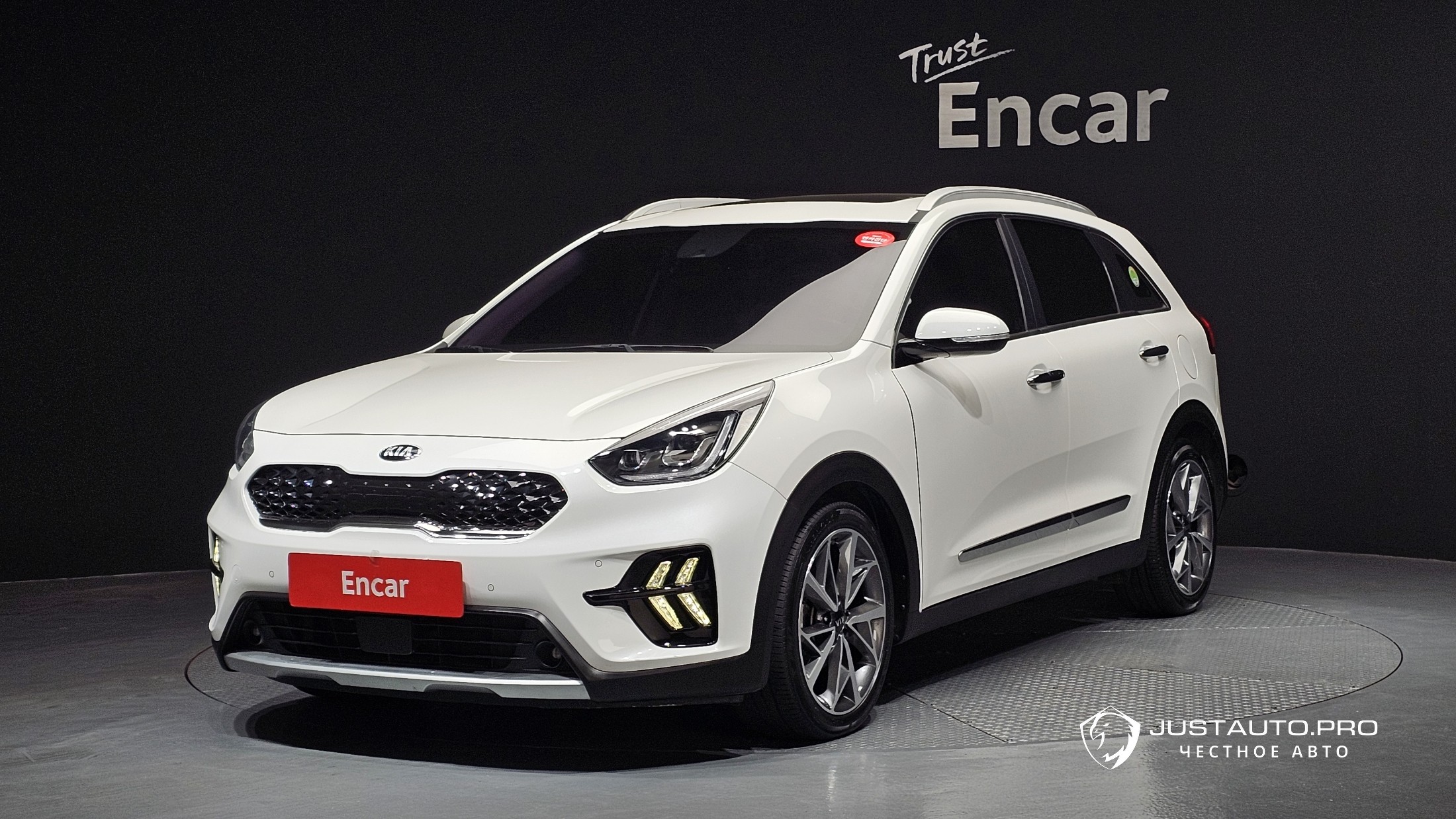 Автомобиль Kia Niro