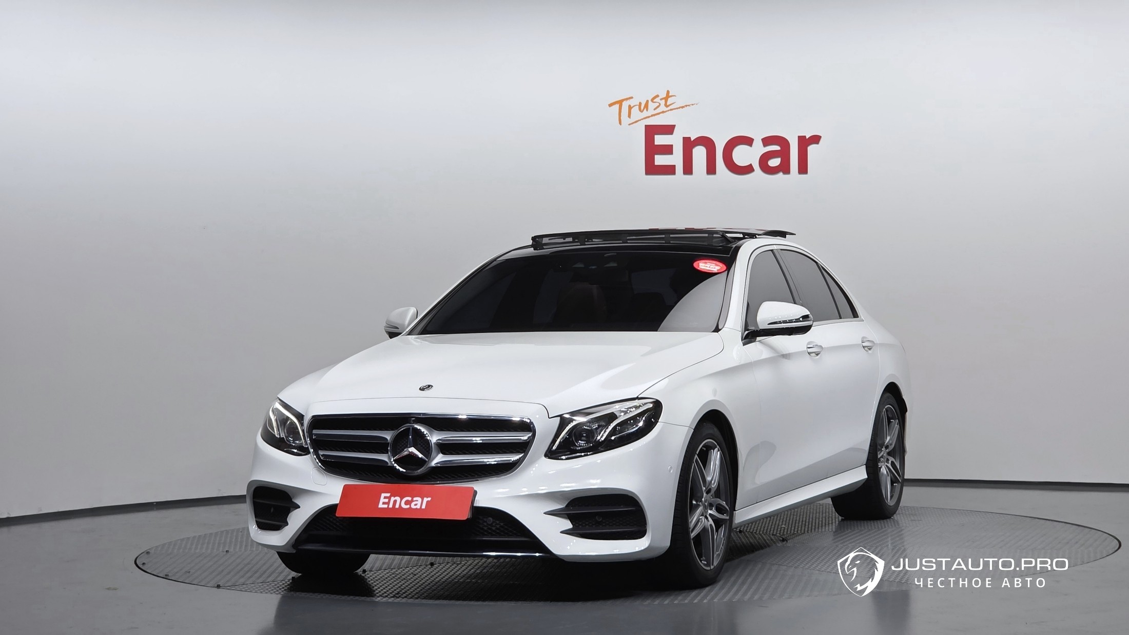 Автомобиль Mercedes-Benz E-Class