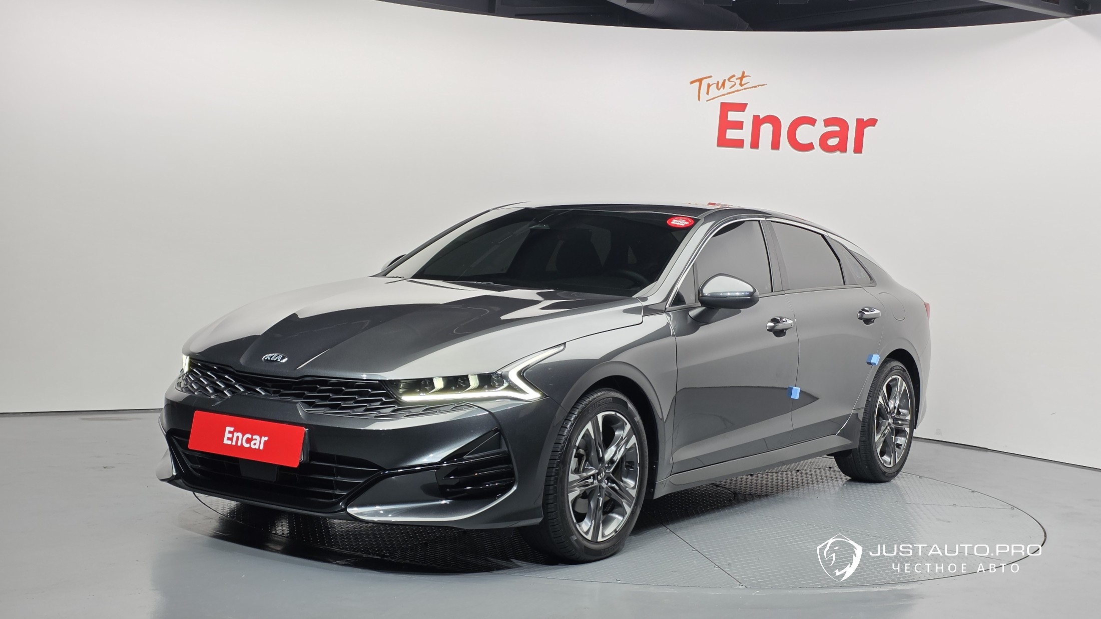 Автомобиль Kia K5