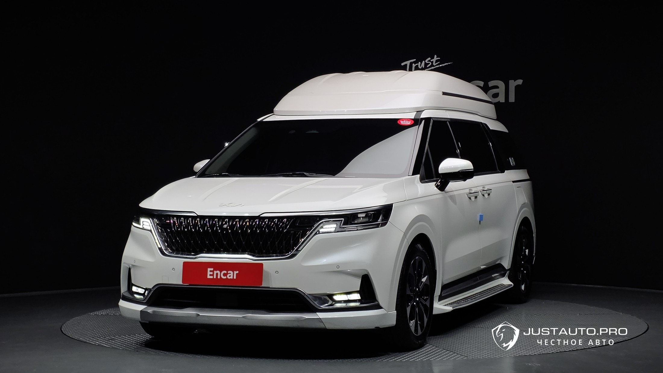 Автомобиль Kia Canival