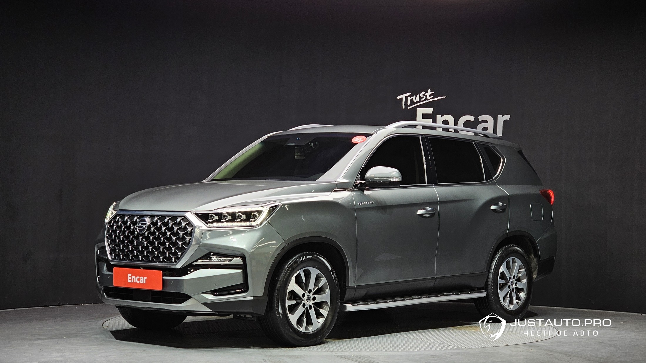 Автомобиль KG_Mobility_Ssangyong Rexton