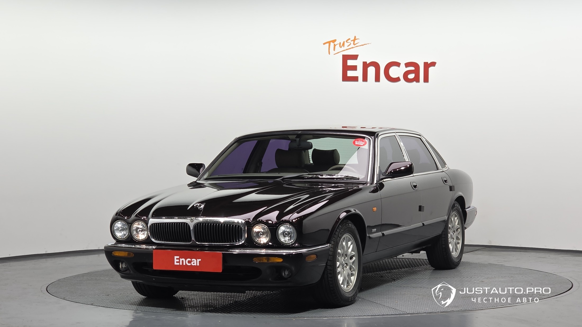 Автомобиль Jaguar XJ-8