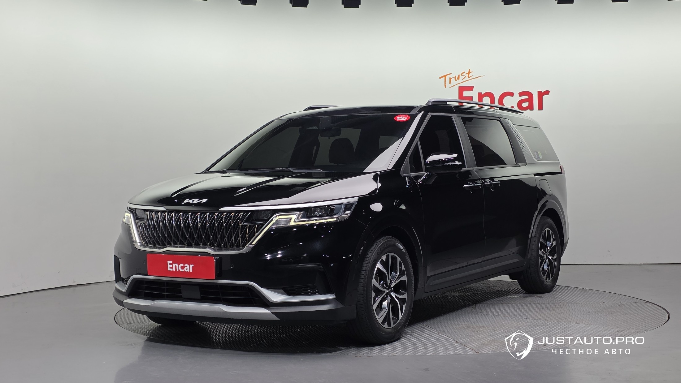 Автомобиль Kia Canival