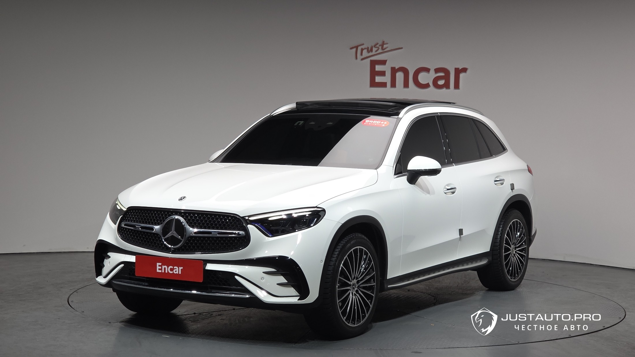 Автомобиль Mercedes-Benz GLC-Class