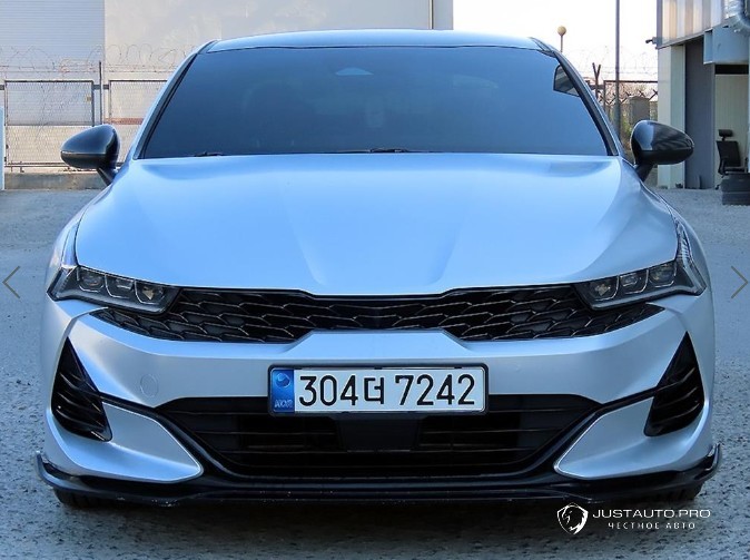 Автомобиль Kia K5